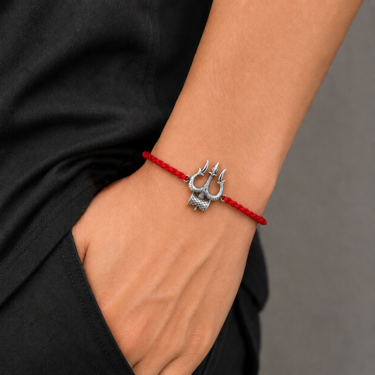 925 sterling silver Trishul / Trident design thread rakhi bracelet rk404