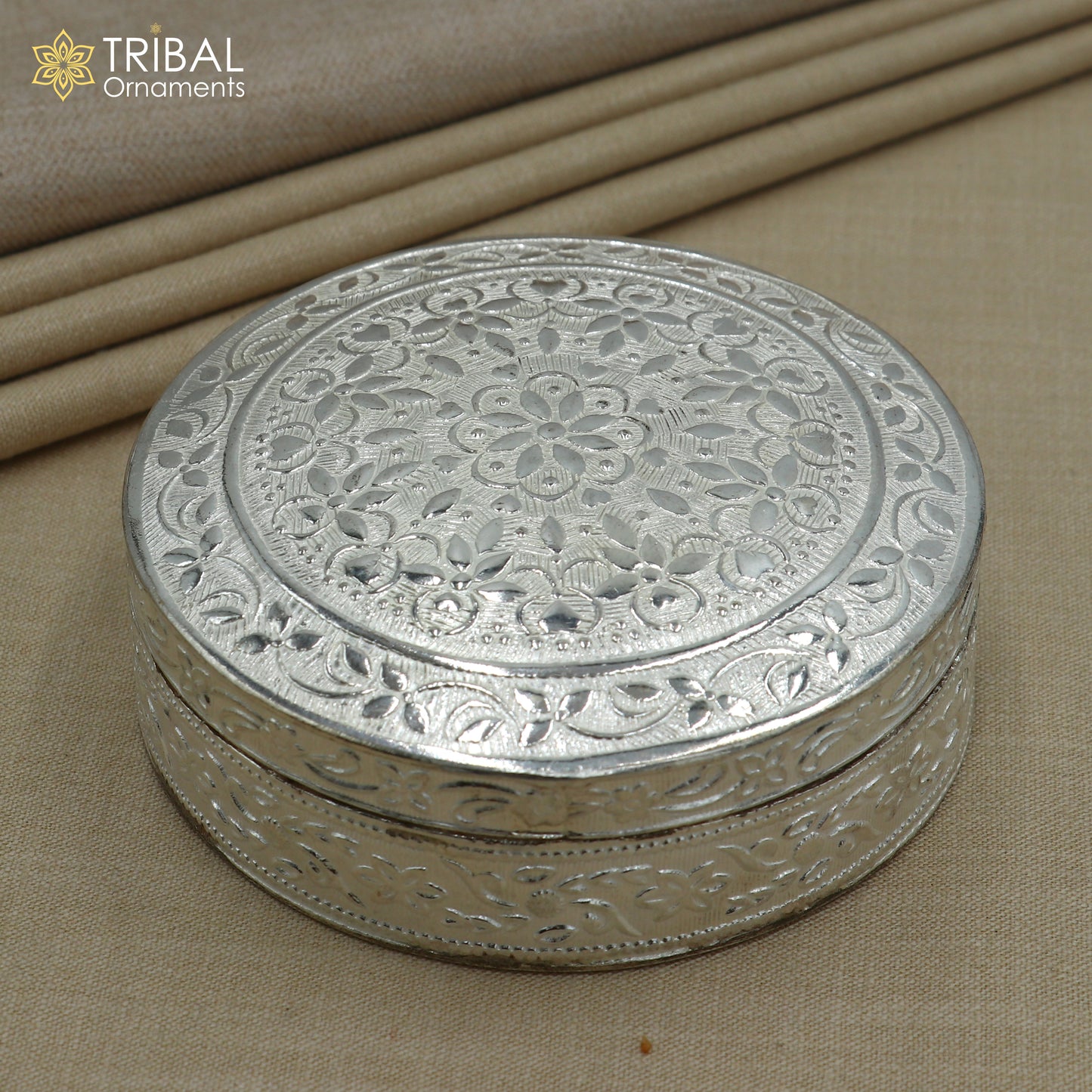 925 Sterling silver round shape trinket box , casket box , sindur box pooja utensils su1350