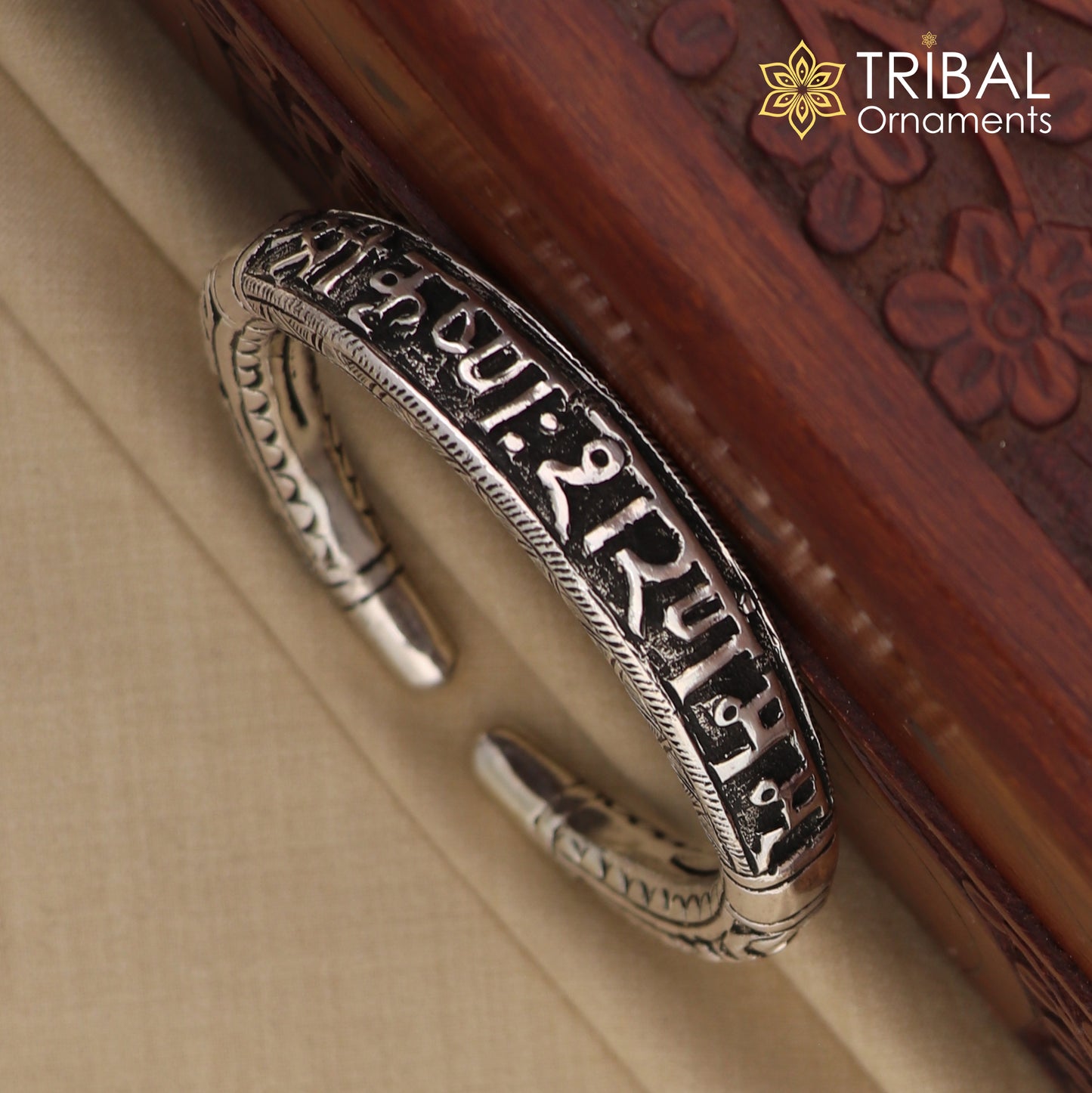 925 Sterling silver chitai work "Shri Krishna sharanam mam" krishna mantra bracelet kada divine unisex jewelry nsk839