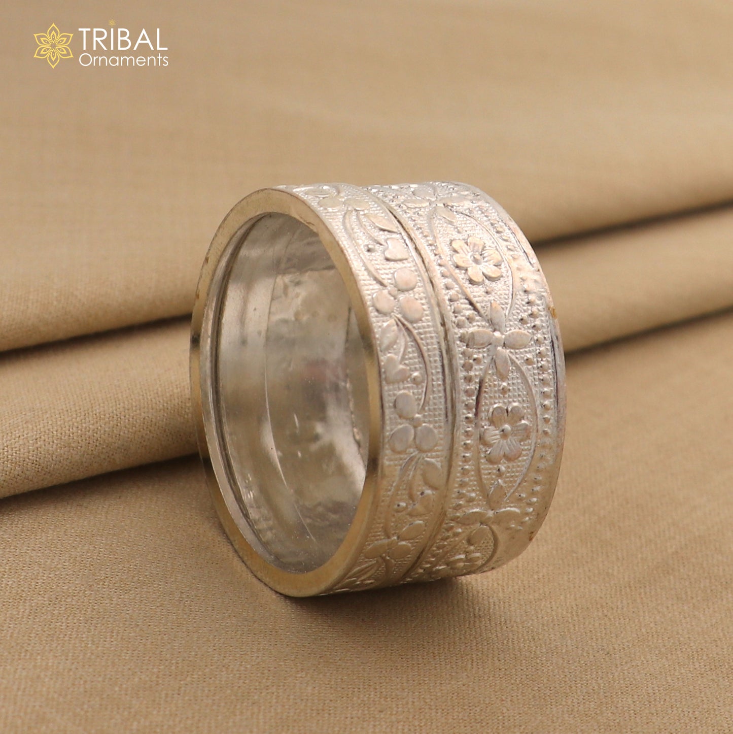 999 pure silver small prasadam box, kajal box, Tobacco box, storage box silver utensils, silver box, personal box worshiping box stb831
