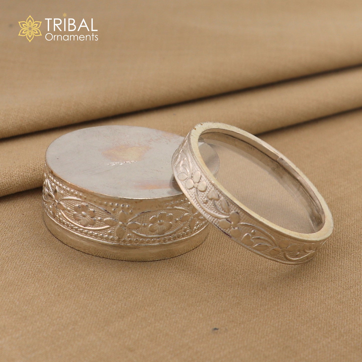 999 pure silver small prasadam box, kajal box, Tobacco box, storage box silver utensils, silver box, personal box worshiping box stb831