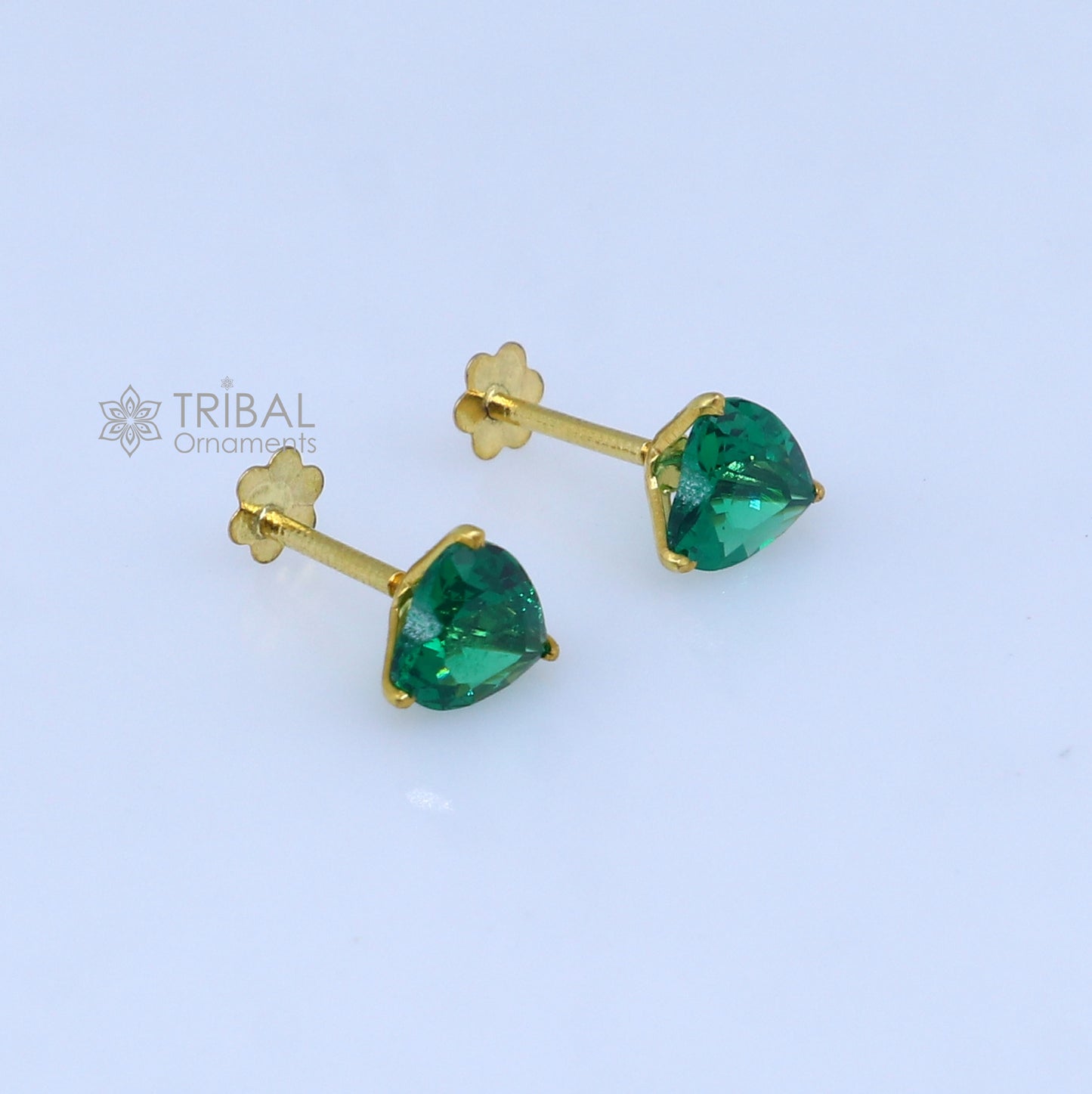 14Kt yellow gold green diamond stud earring for unisex er189 - TRIBAL ORNAMENTS