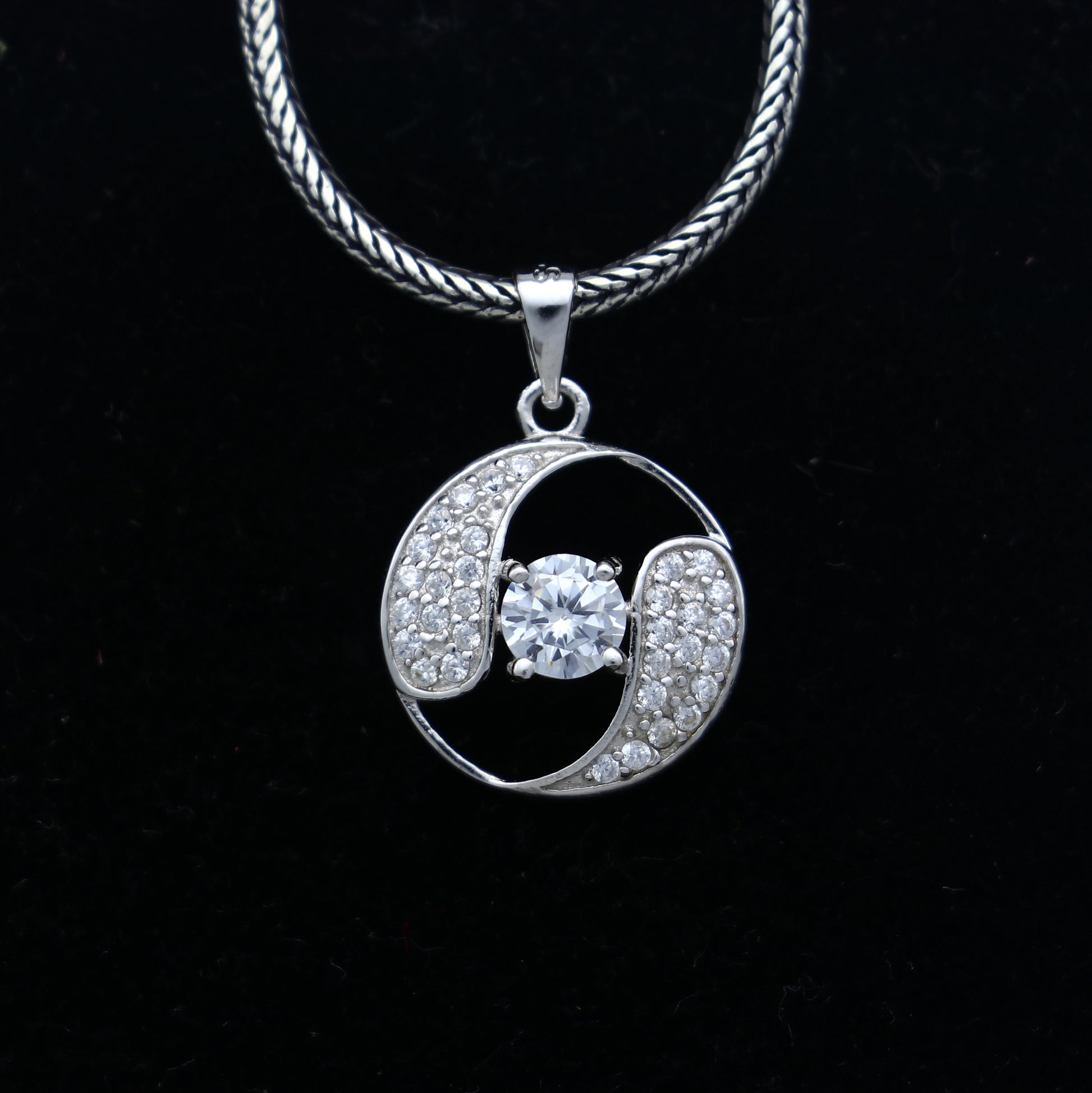 925 Sterling silver  antique design diamond pendant nsp938 - TRIBAL ORNAMENTS