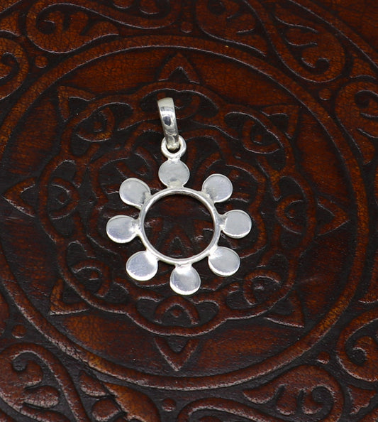 925 pure silver vintage design fabulous Flower style pendant, fabulous unisex gifting pendant, customized pendant jewelry ssp420 - TRIBAL ORNAMENTS
