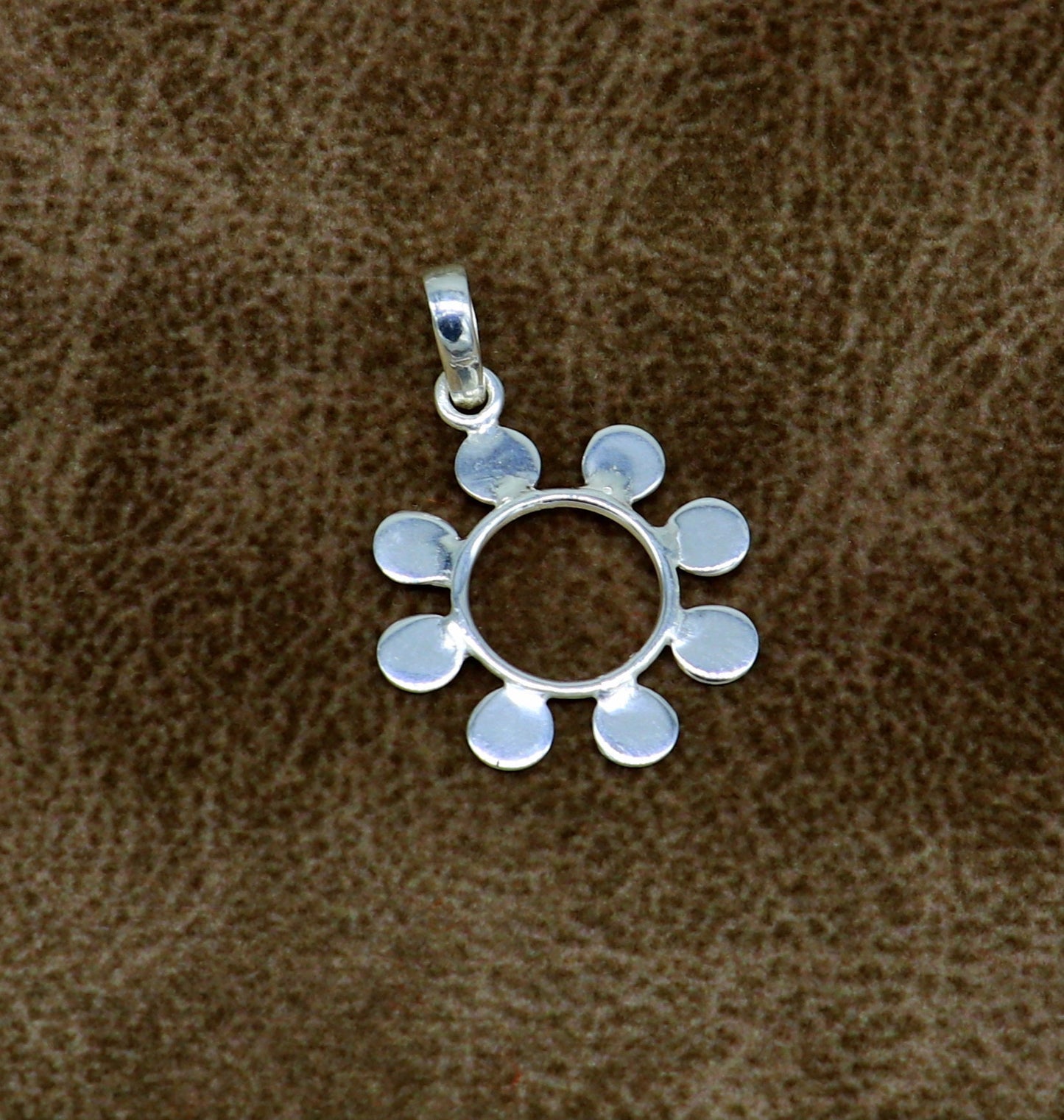 925 pure silver vintage design fabulous Flower style pendant, fabulous unisex gifting pendant, customized pendant jewelry ssp420 - TRIBAL ORNAMENTS