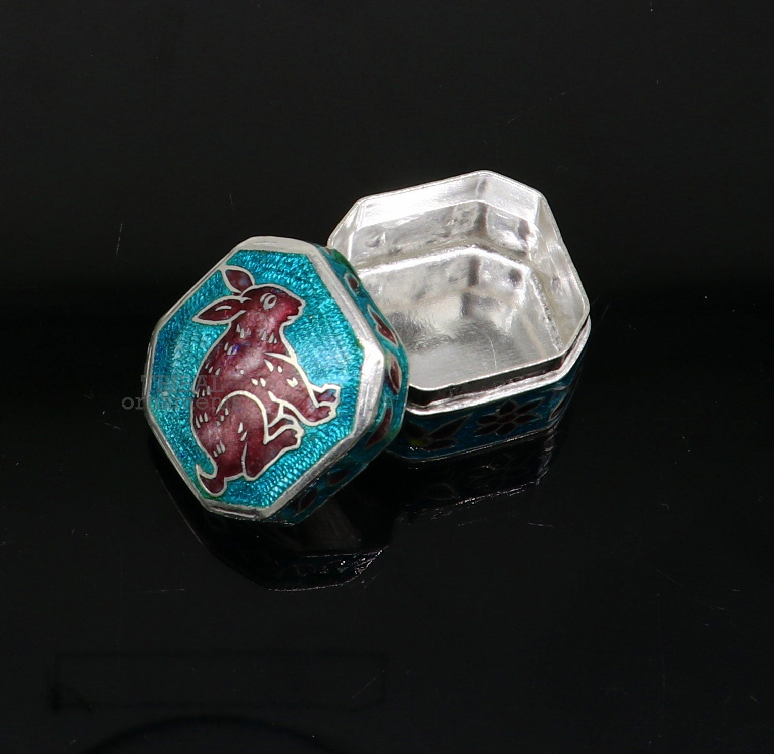925 Sterling silver trinket box, silver jewelry box, small brides gifting box,eyes kajal box, silver container, floral design box stb153 - TRIBAL ORNAMENTS