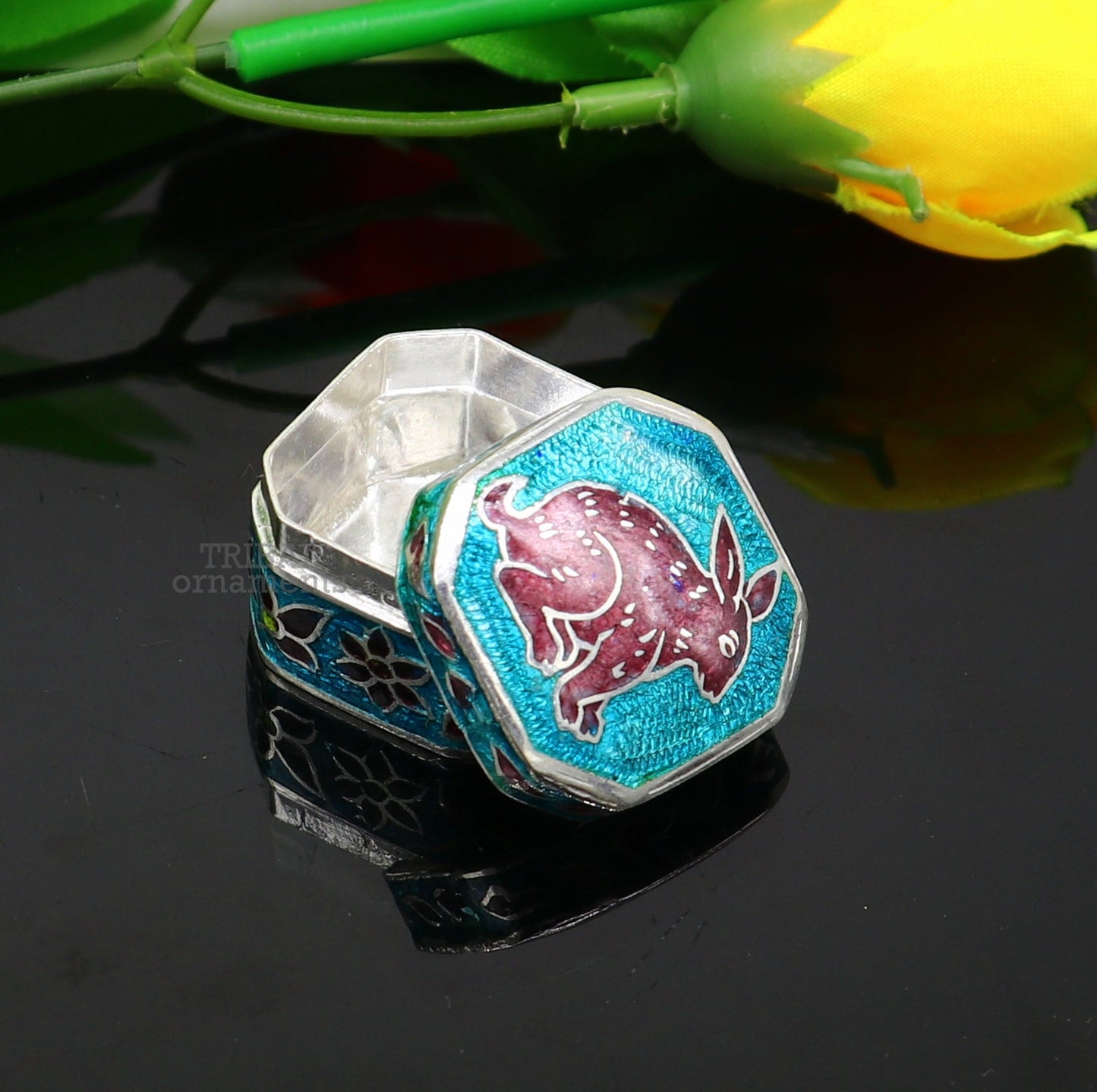 925 Sterling silver trinket box, silver jewelry box, small brides gifting box,eyes kajal box, silver container, floral design box stb153 - TRIBAL ORNAMENTS