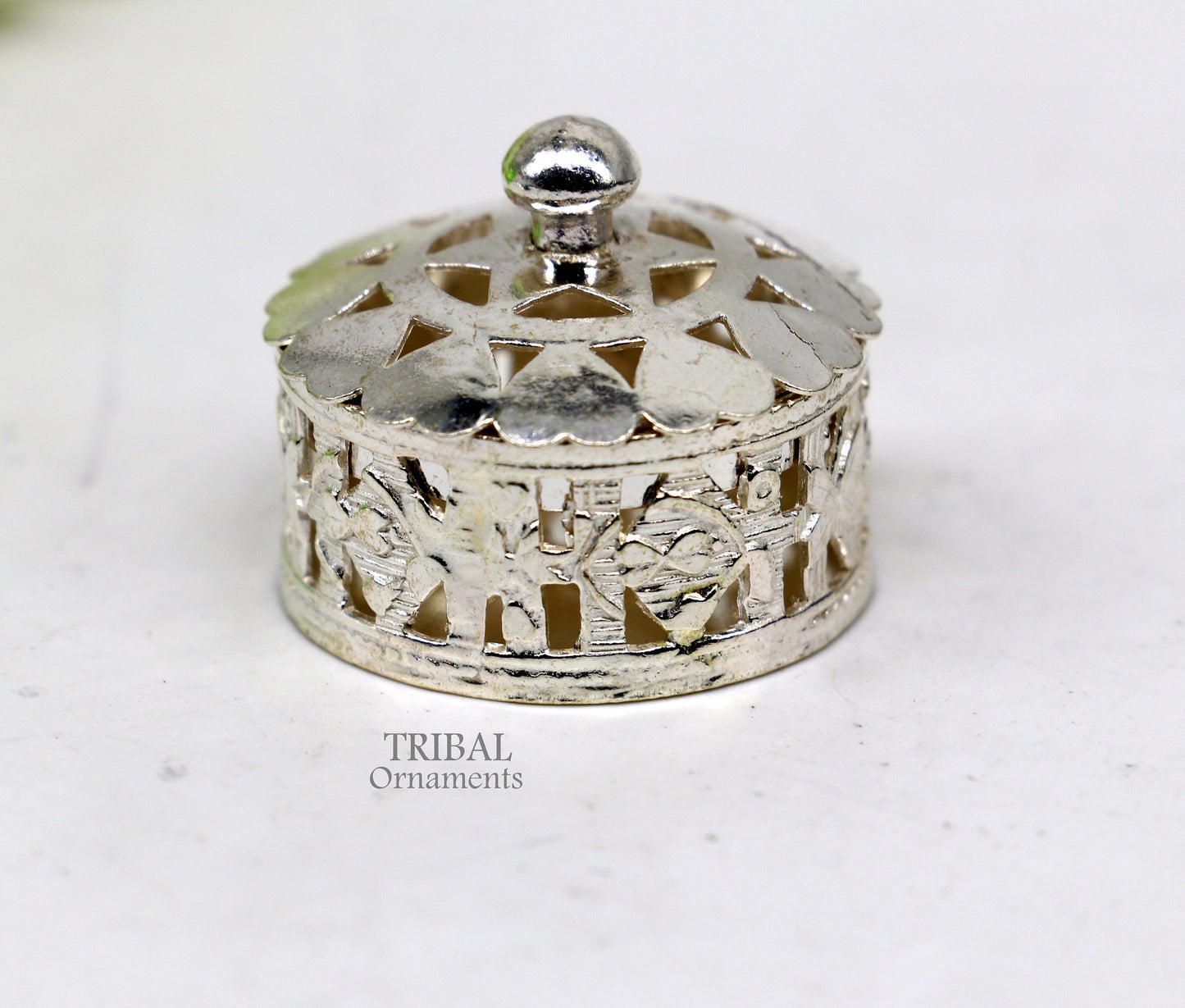 Exclusive small kapoor holding box or perfune attar holding box 925 sterling silver trinket box, container box, small jewelry box, SU1025 - TRIBAL ORNAMENTS