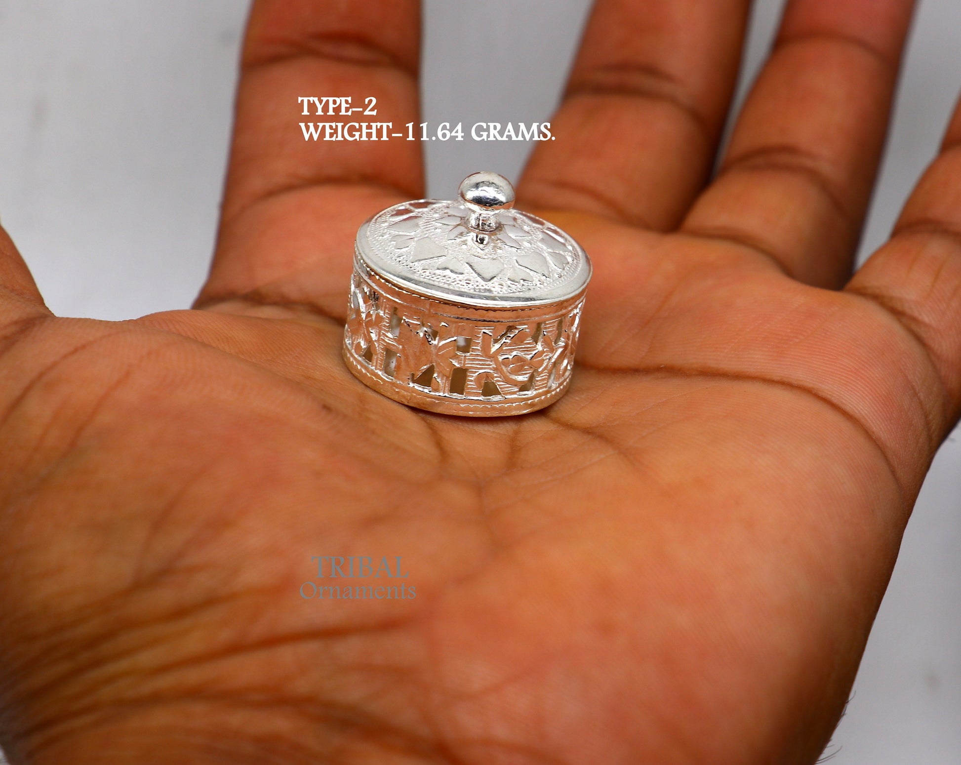 Exclusive small kapoor holding box or perfune attar holding box 925 sterling silver trinket box, container box, small jewelry box, SU1025 - TRIBAL ORNAMENTS