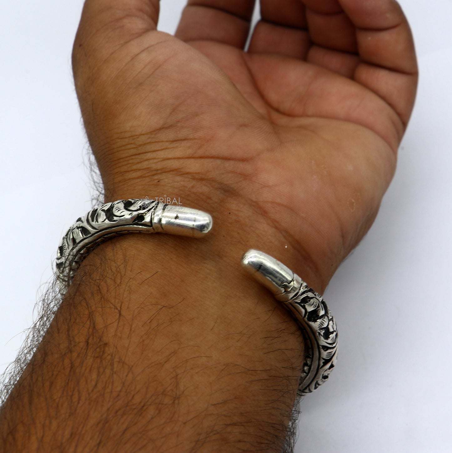 925 Sterling silver handmade chitai work "Shri Krishna sharanam mam" lord krishna mantra bracelet kada divine unisex ethnic jewelry nsk839 - TRIBAL ORNAMENTS
