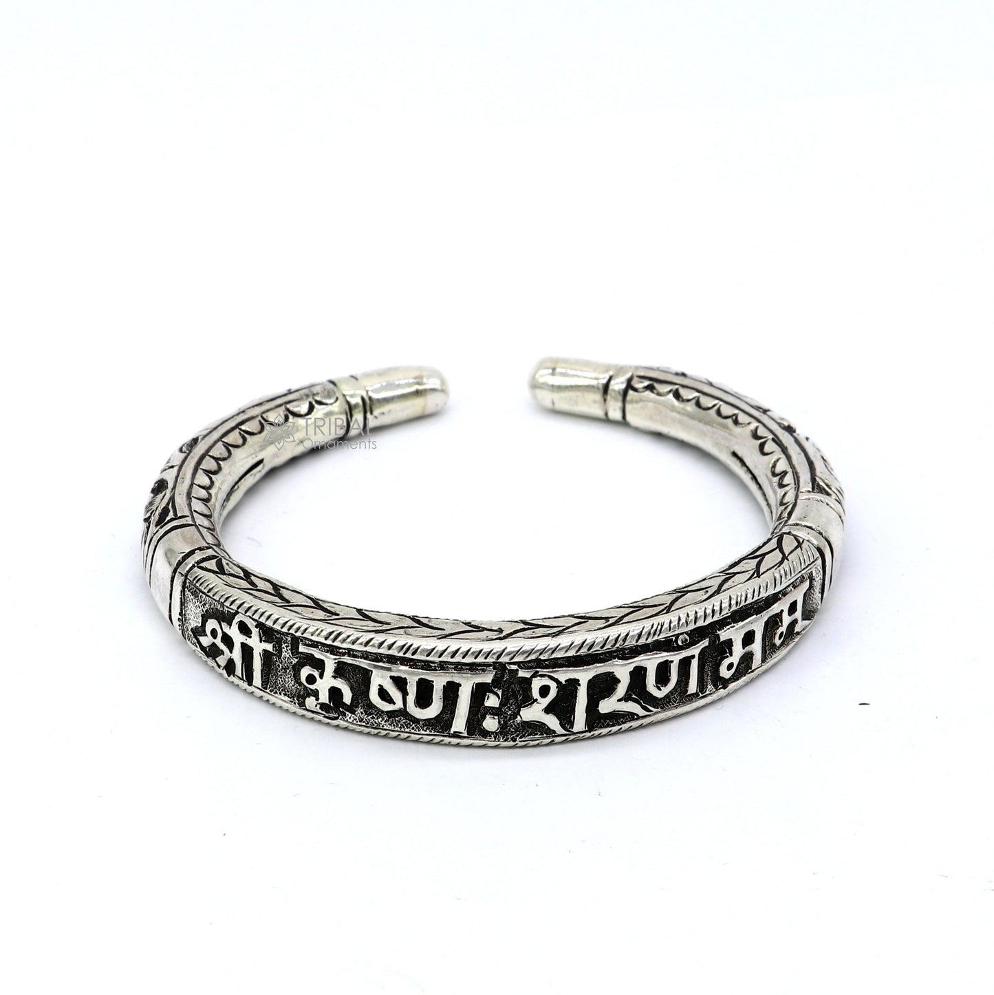 925 Sterling silver handmade chitai work "Shri Krishna sharanam mam" lord krishna mantra bracelet kada divine unisex ethnic jewelry nsk839 - TRIBAL ORNAMENTS