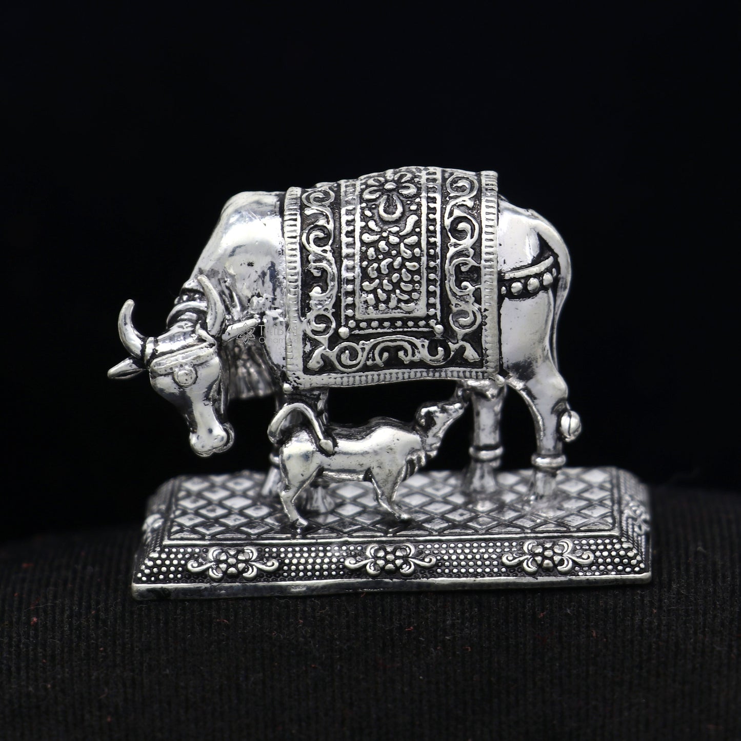 925 sterling silver Kamdhenu cow, deity's cow, wishing cow, silver worshipping article for wealth and prosperity art782 - TRIBAL ORNAMENTS