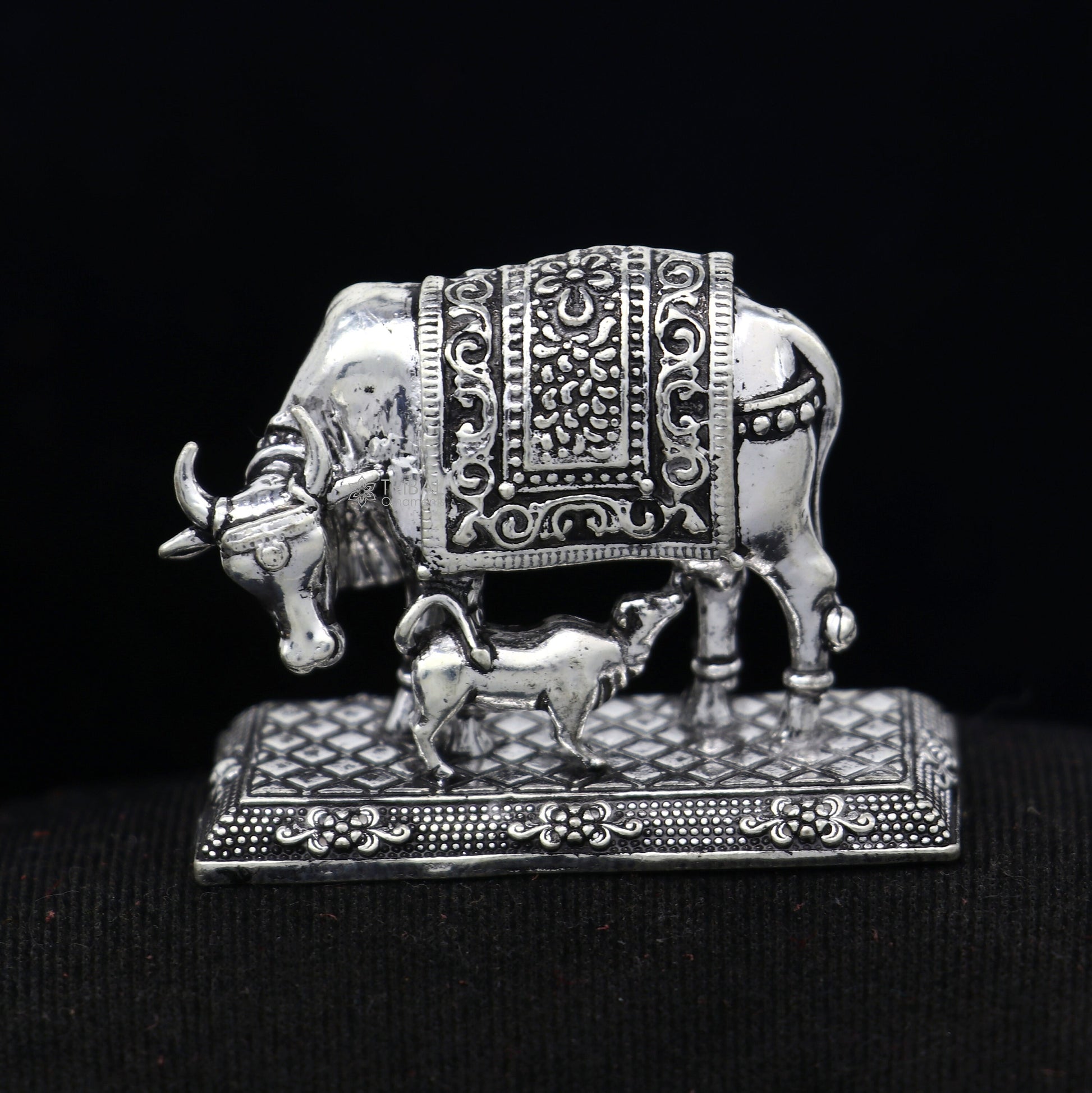 925 sterling silver Kamdhenu cow, deity's cow, wishing cow, silver worshipping article for wealth and prosperity art782 - TRIBAL ORNAMENTS