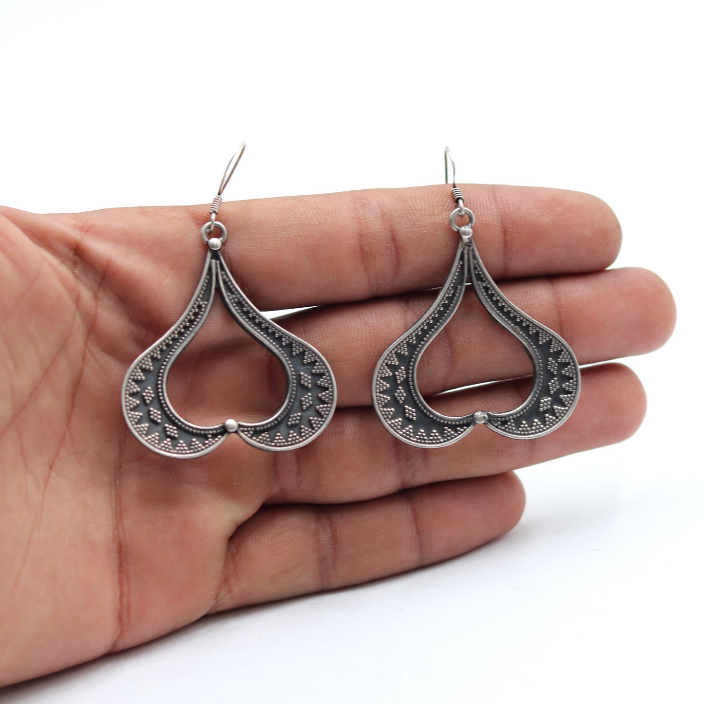 925 sterling silver heart shape and ethnic tribal design long drop dangle earring s1345 - TRIBAL ORNAMENTS