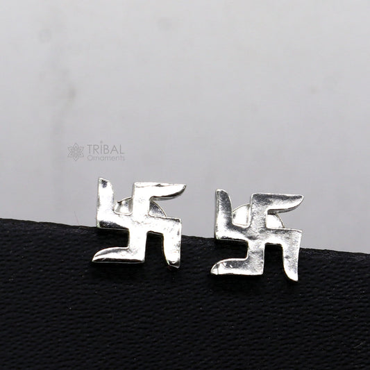 Unisex 925 sterling silver stud earring with a unique geometric design, handmade stylish jewelry by TRIBAL ORNAMENTS.