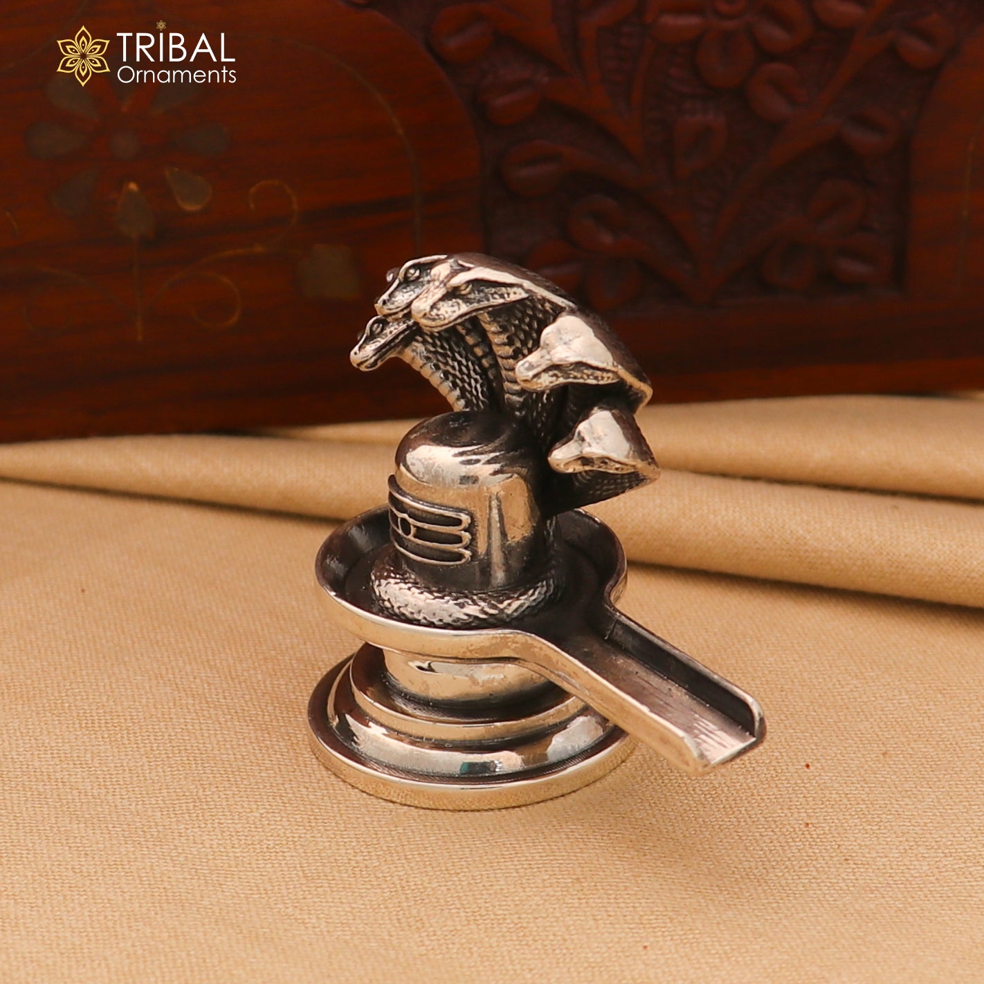 925 sterling silver Lord Shiva Lingam from TRIBAL ORNAMENTS, shiny divine Shiva lingam for home temple decoration.