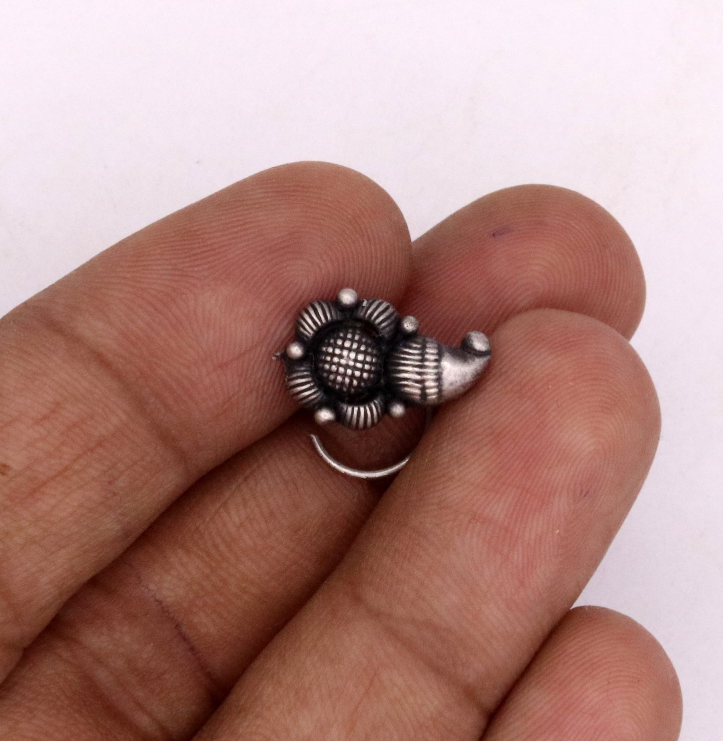 925 STERLING SILVER VINTAGE MANGO SHAPE FLOWER DESIGN NOSE PIN U BAND TRIBAL JEWELRY NP13 - TRIBAL ORNAMENTS