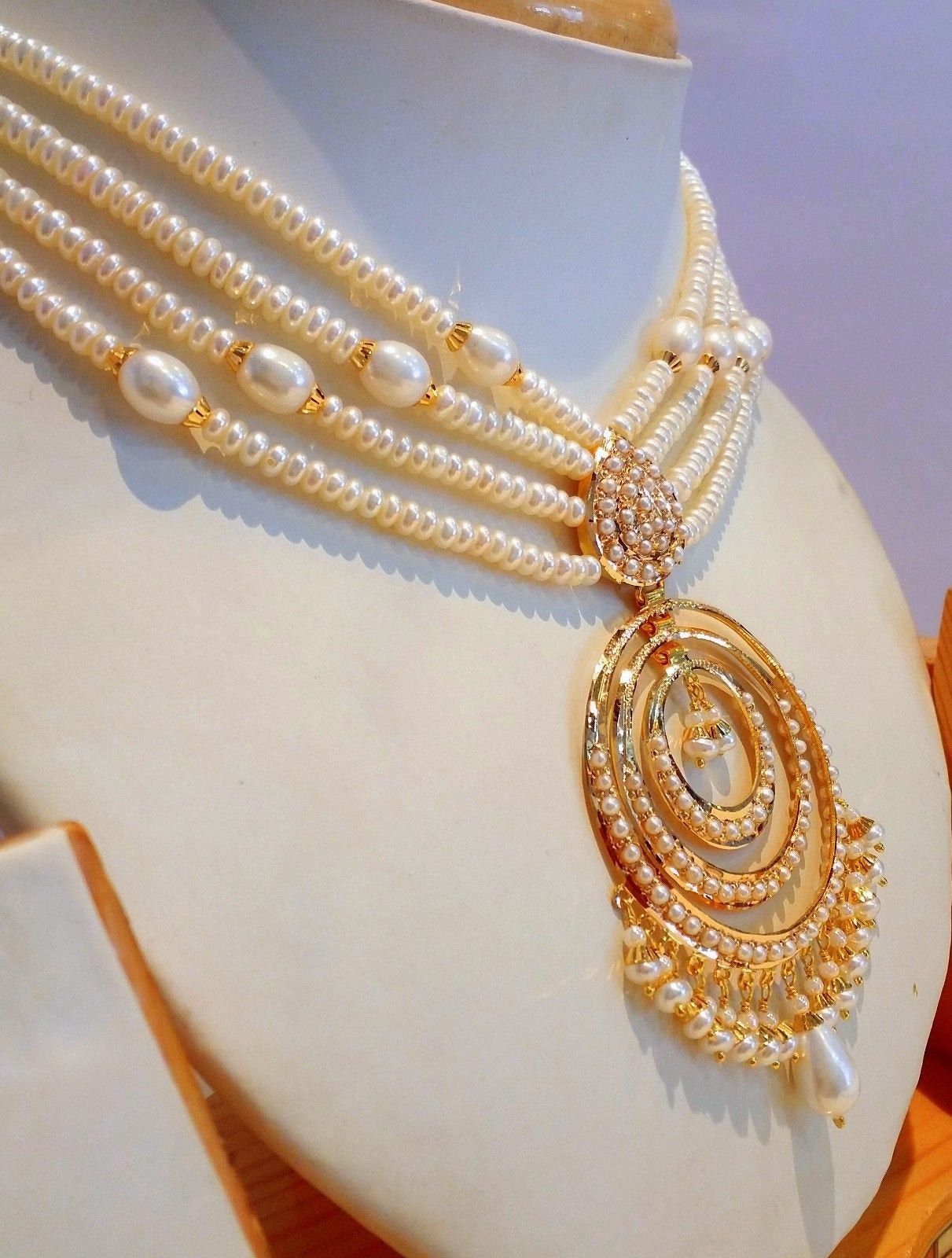22k yellow gold pearl necklace with Earrings authentic - TRIBAL ORNAMENTS