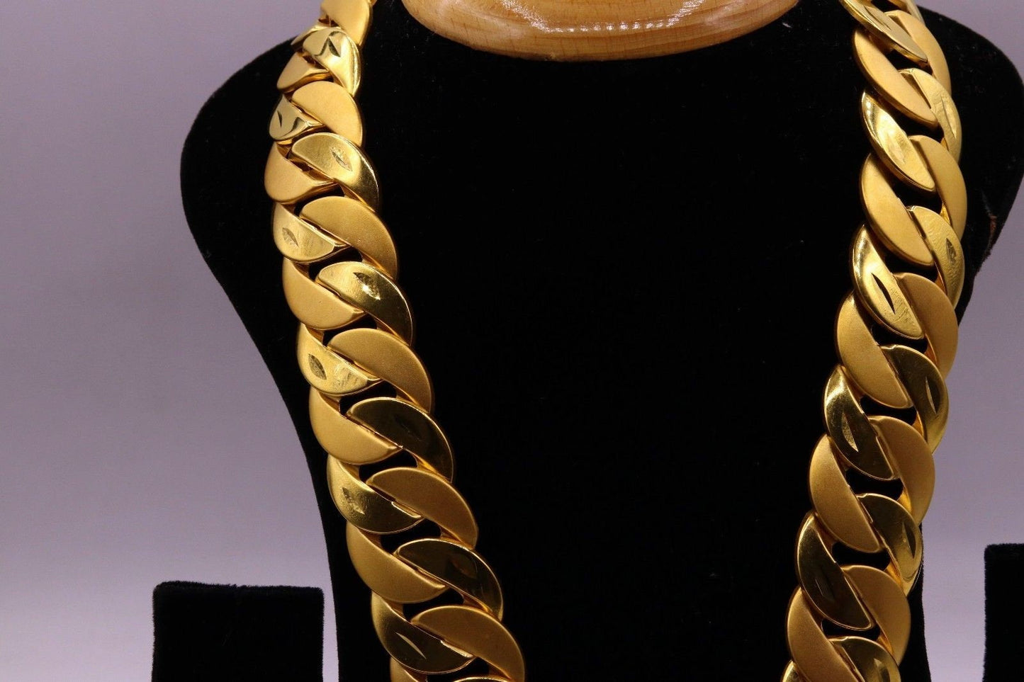 Sale 22 karat yellow gold handmade chain heavy curb Cuban hollow unisex - TRIBAL ORNAMENTS