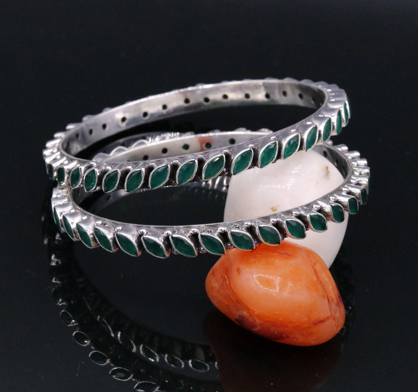 925 Sterling silver bangle bracelet gorgeous design green emerald stone women top class stylish jewelry daily use jewelry form india ba06 - TRIBAL ORNAMENTS