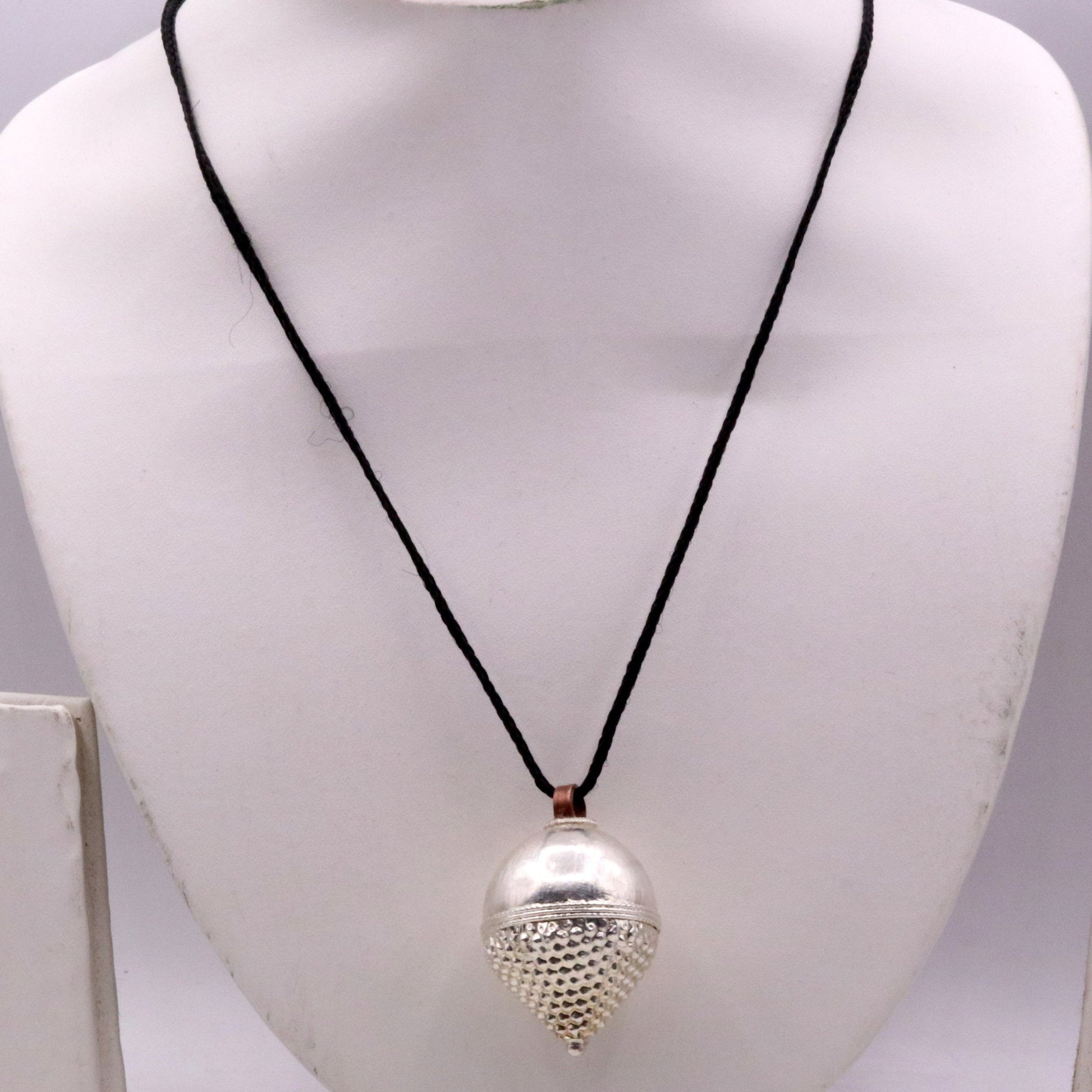 vintage handmade fabulous silver tribal amulet pendant gorgeous Rajasthan tribal ethnic belly dance jewelry - TRIBAL ORNAMENTS