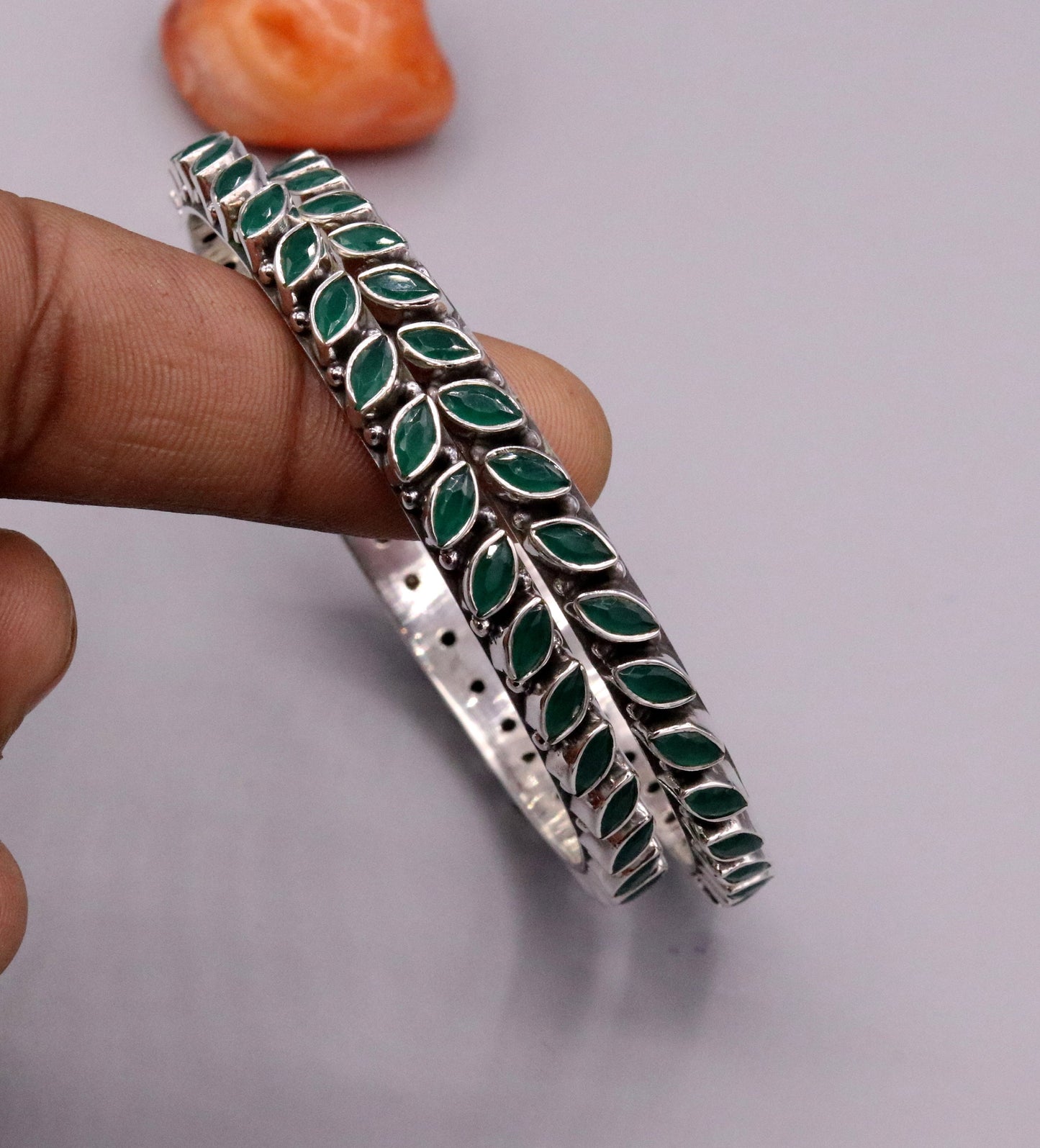 925 Sterling silver bangle bracelet gorgeous design green emerald stone women top class stylish jewelry daily use jewelry form india ba06 - TRIBAL ORNAMENTS