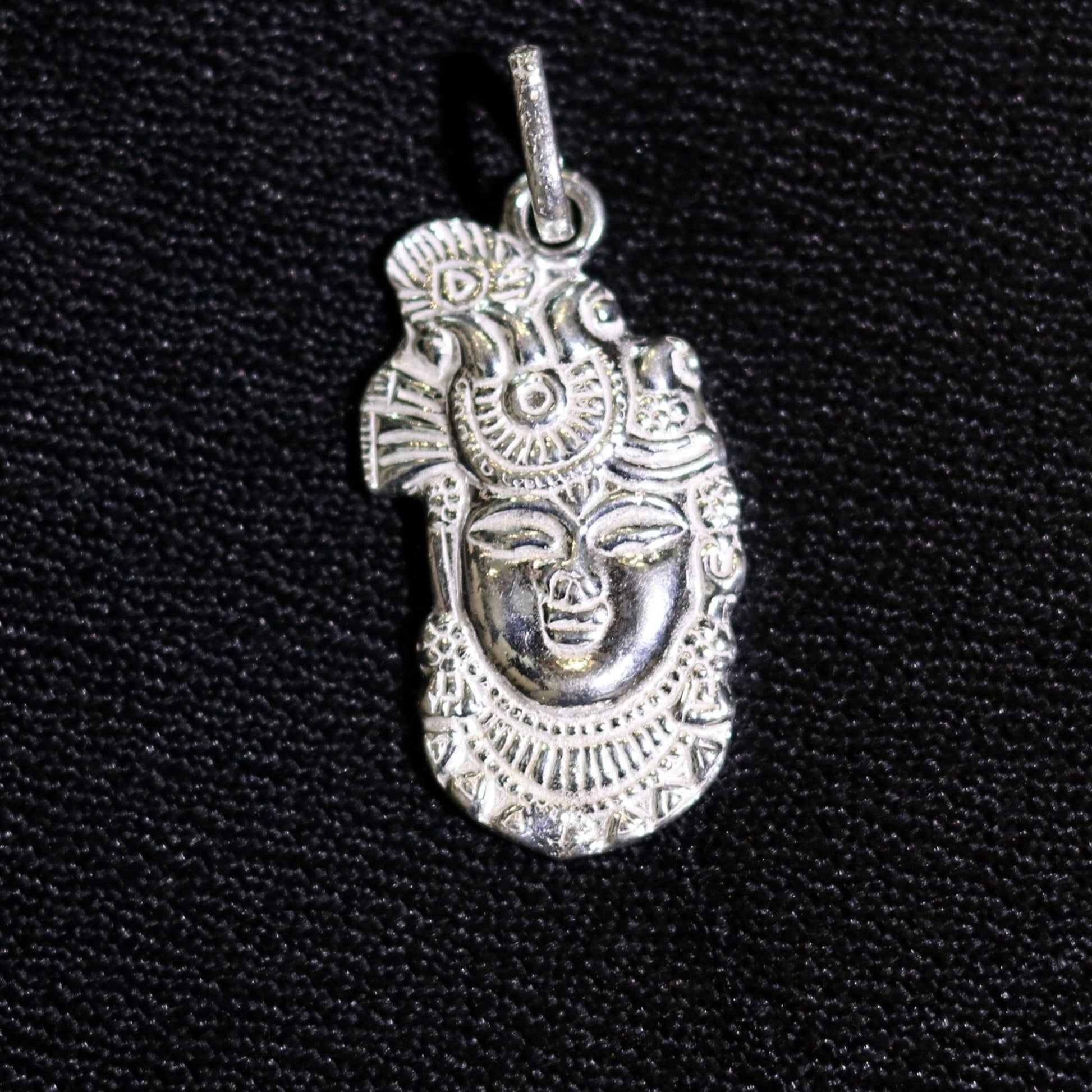 Solid silver handmade indian idol krishna shreenathji pendant from Rajasthan India god shree krishna pendant locket nsp01 - TRIBAL ORNAMENTS