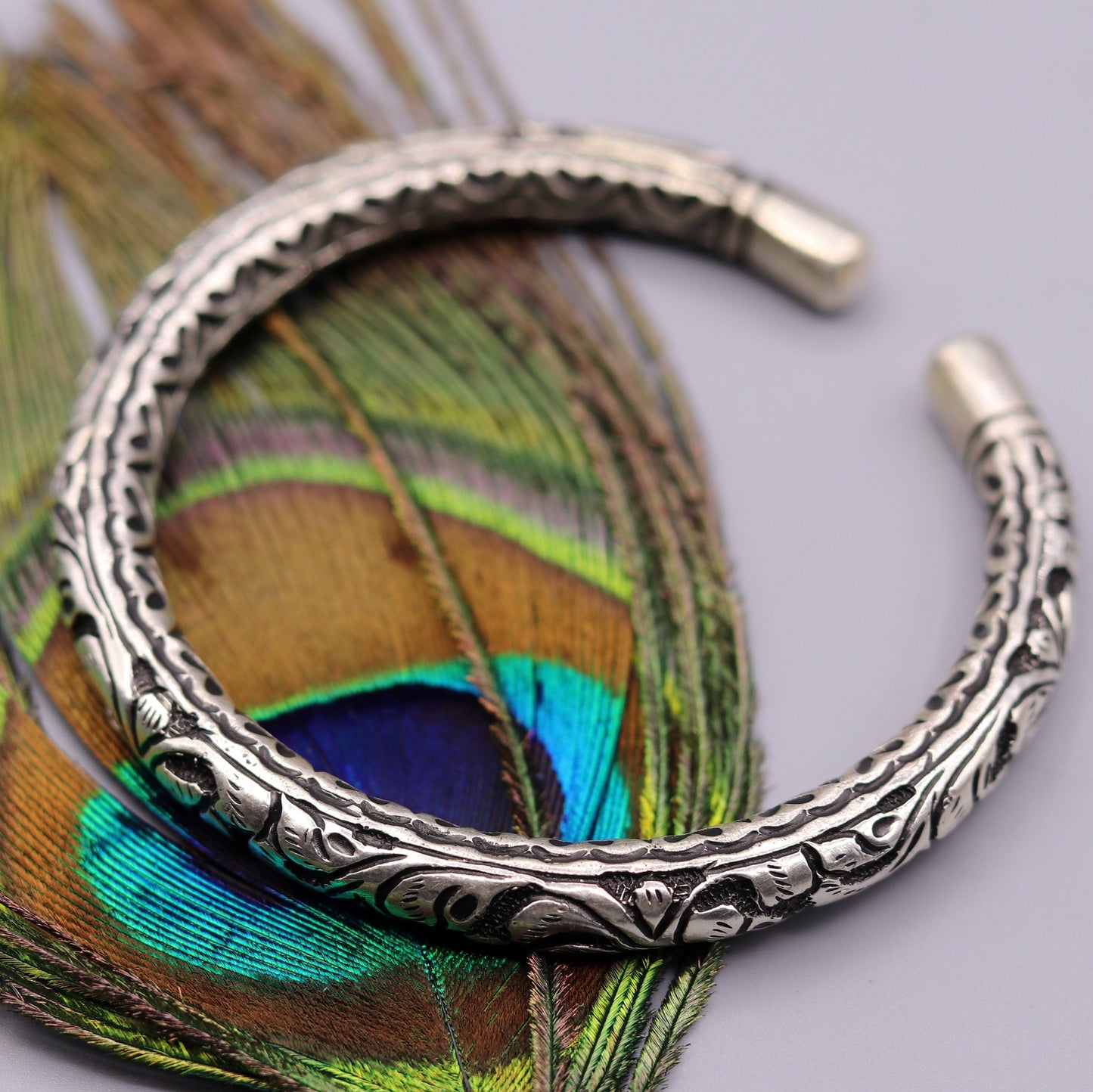 Fabulous 925 sterling silver handmade amazing engraving design wrist bangle bracelet kada, top class jewelry from Rajasthan India nsk63 - TRIBAL ORNAMENTS
