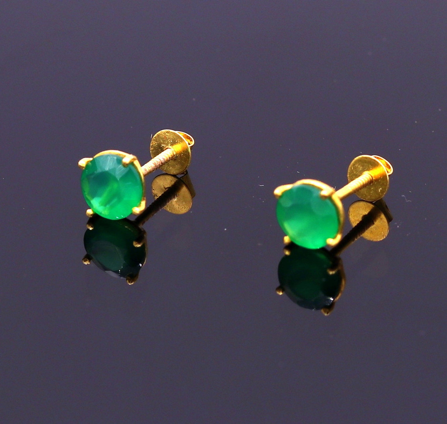Handmade 18 karar yellow gold amazing green onyx stone stud earring excellent vintage antique design er90 - TRIBAL ORNAMENTS