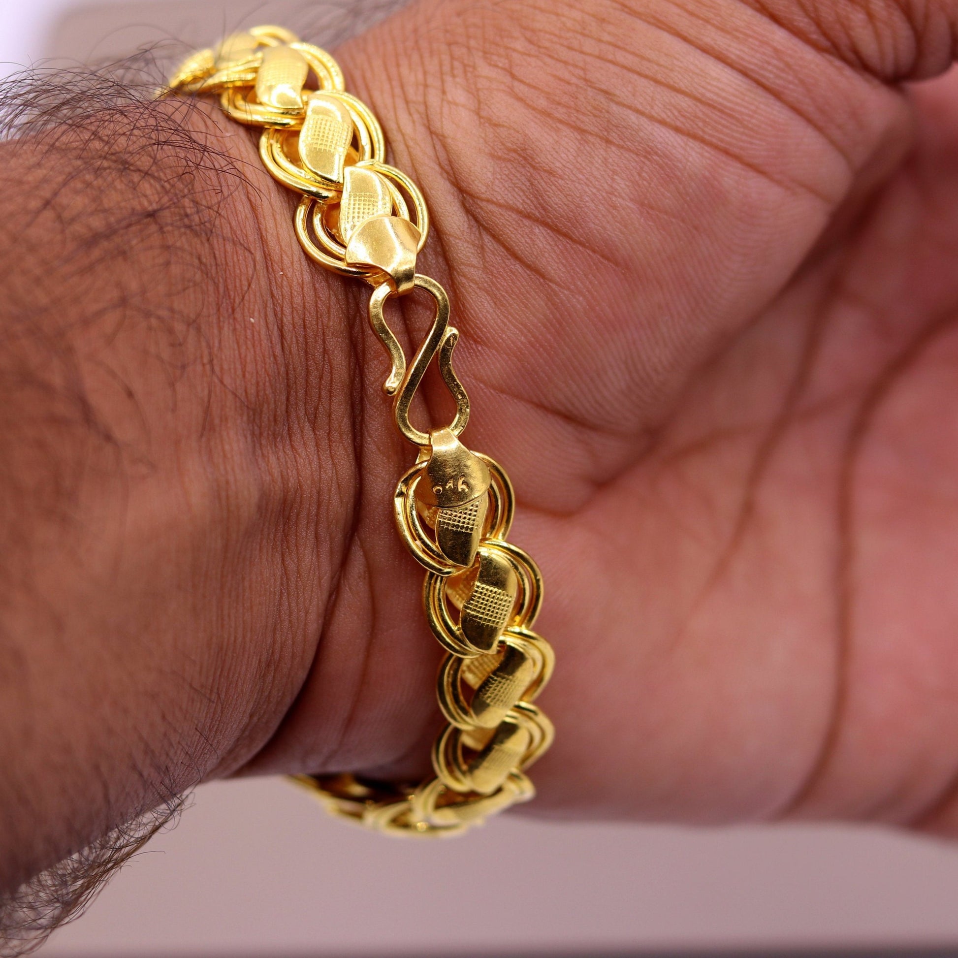 Genuine 22kt yellow gold handmade Lotus chain bracelet amazing royal design bracelet unisex jewelry from Rajasthan India - TRIBAL ORNAMENTS