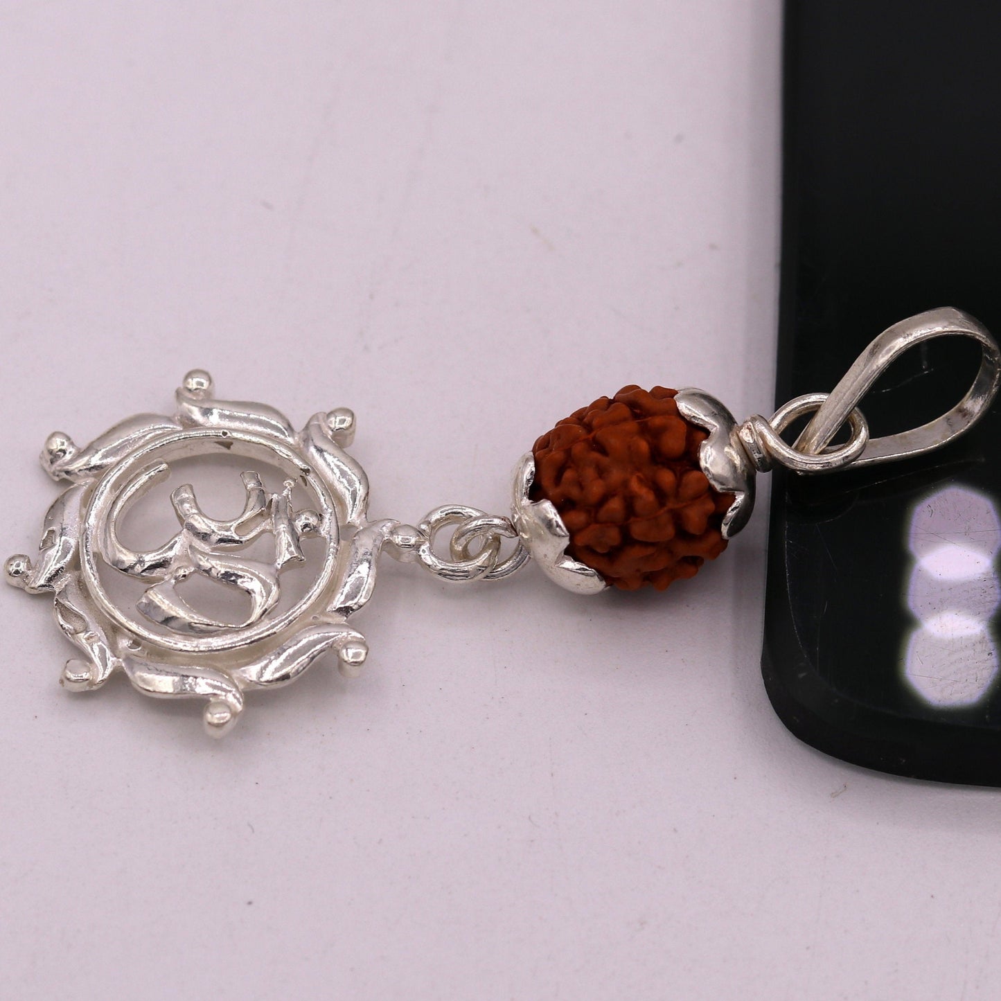 Vintage antique sterling silver handmade fabulous real rudraksha bead with 'aum' pendant unisex jewelry nsp96 - TRIBAL ORNAMENTS