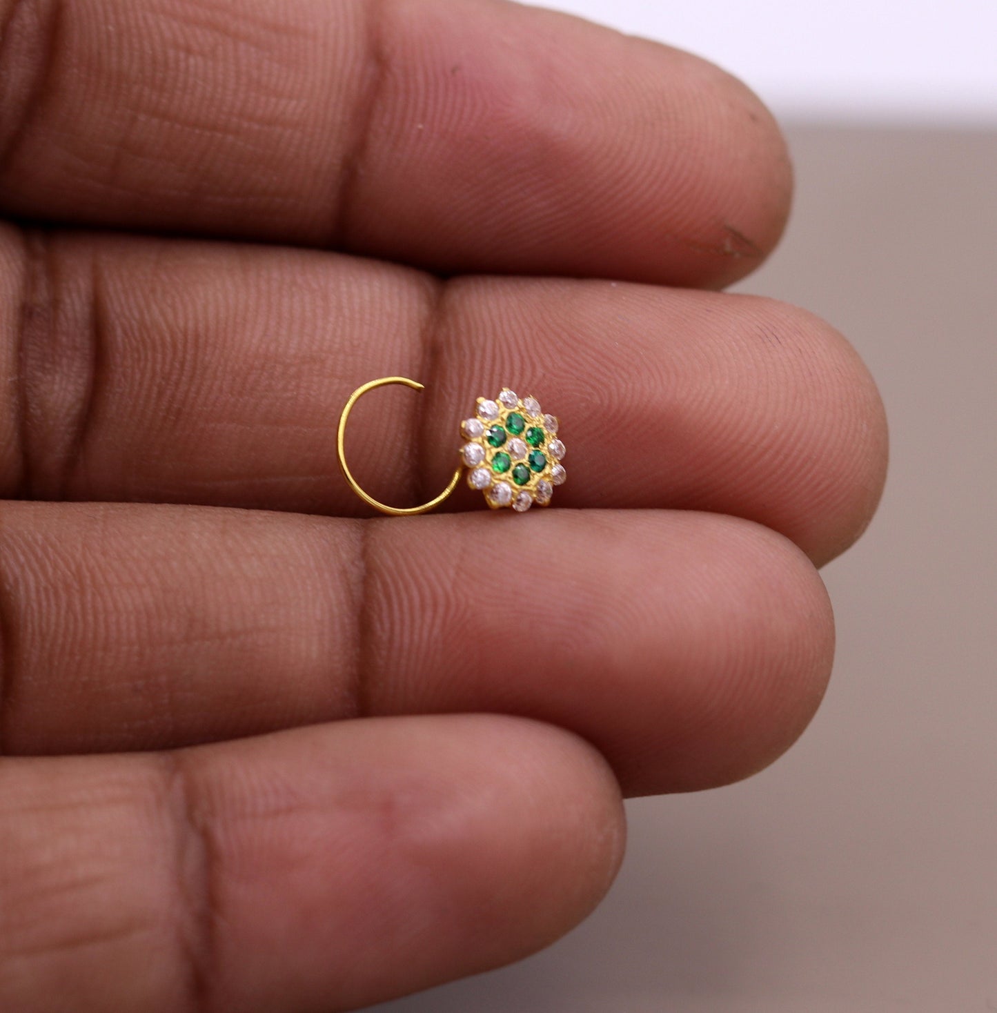 18kt yellow gold handmade fabulous green color stone cubic zircon nose stud,excellent women girls daily use jewelry from Rajasthan gnp16 - TRIBAL ORNAMENTS