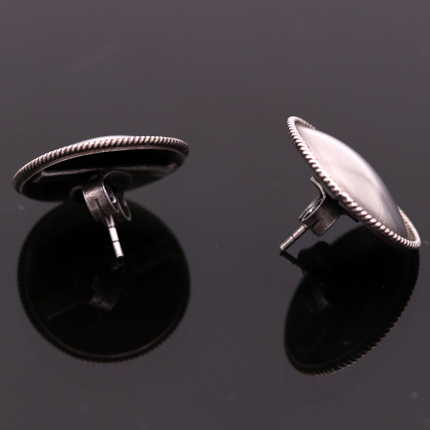 High quality 925 sterling silver plain style handmade round design fabulous Stud earrings tribal jewelry from Rajasthan india s526 - TRIBAL ORNAMENTS