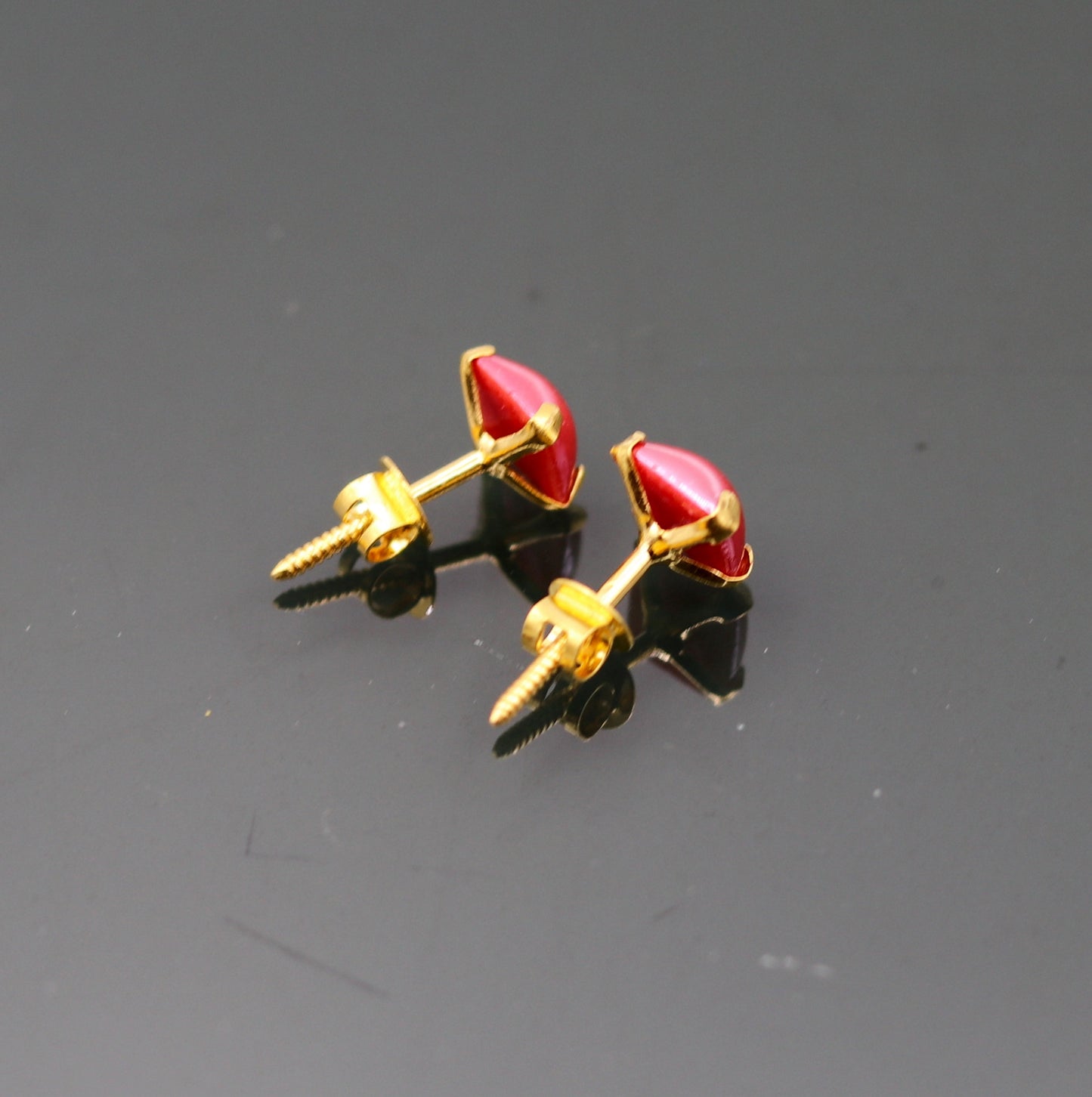 Fabulous Red color stone 18kt yellow gold handmade stud earring excellent daily use gifting light weight jewelry india er99 - TRIBAL ORNAMENTS