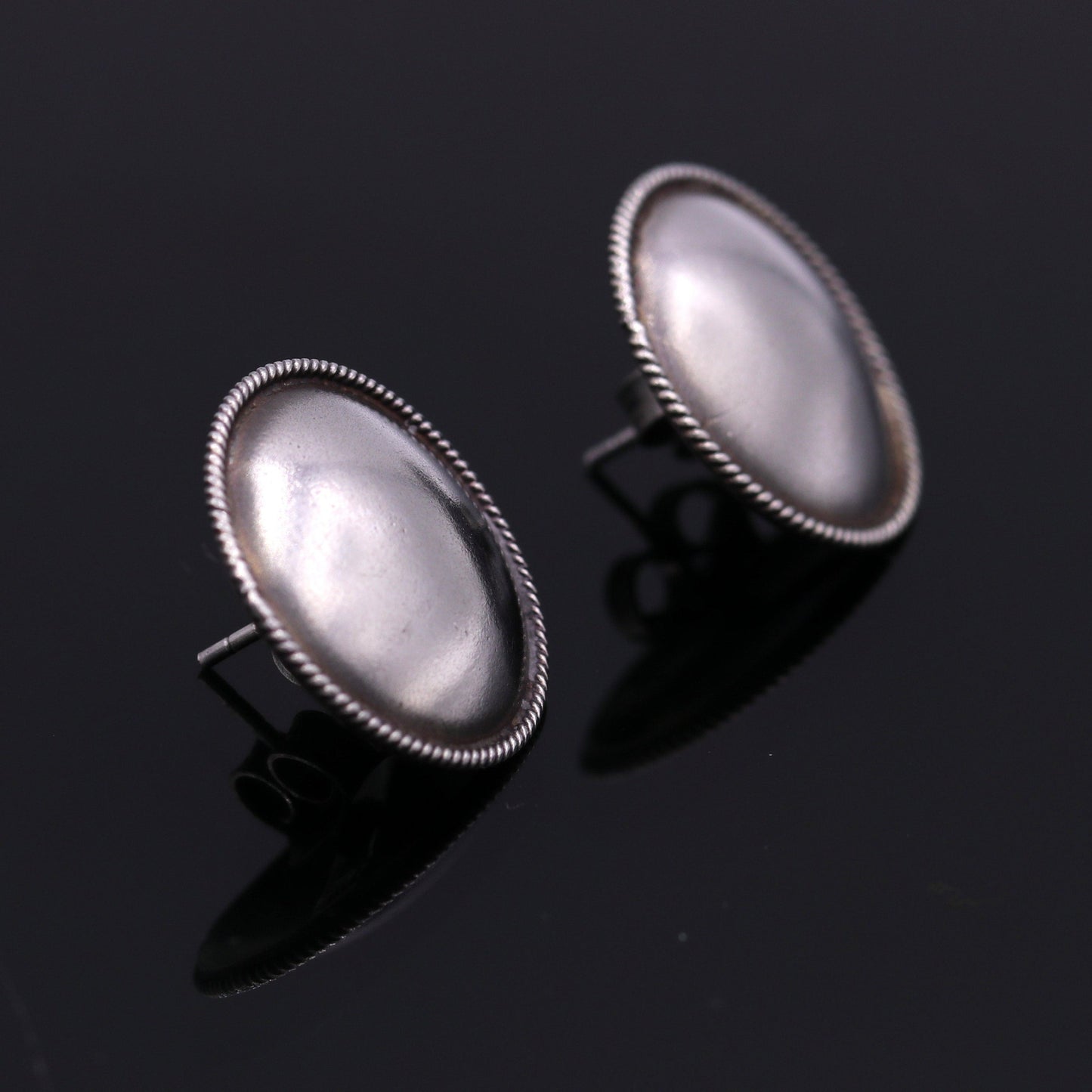 High quality 925 sterling silver plain style handmade round design fabulous Stud earrings tribal jewelry from Rajasthan india s526 - TRIBAL ORNAMENTS