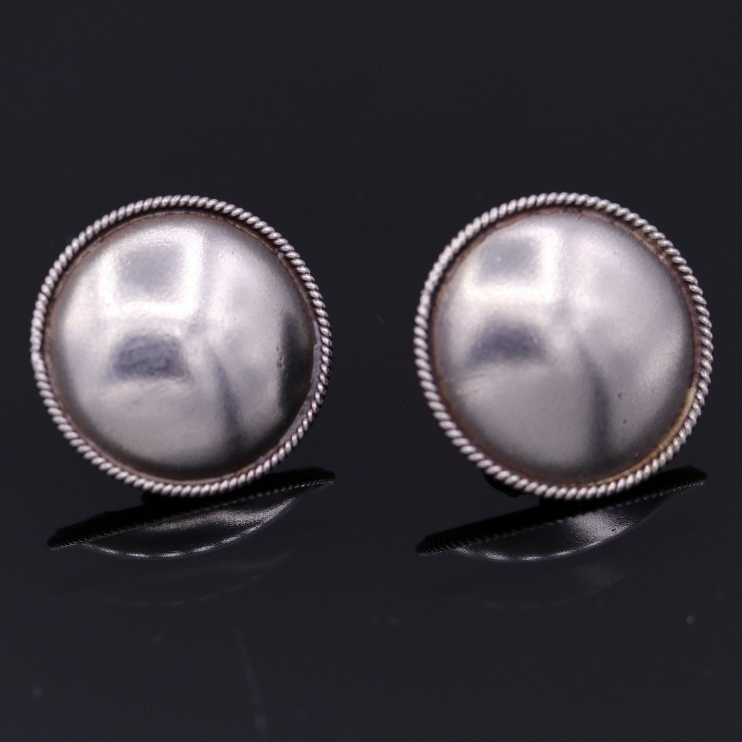 High quality 925 sterling silver plain style handmade round design fabulous Stud earrings tribal jewelry from Rajasthan india s526 - TRIBAL ORNAMENTS