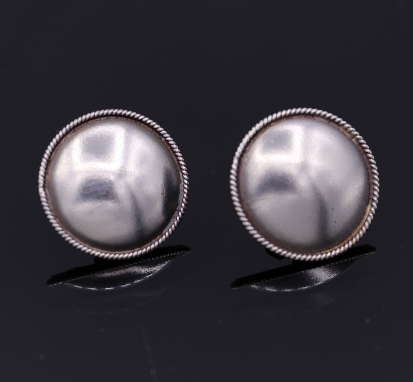 High quality 925 sterling silver plain style handmade round design fabulous Stud earrings tribal jewelry from Rajasthan india  s526 - TRIBAL ORNAMENTS