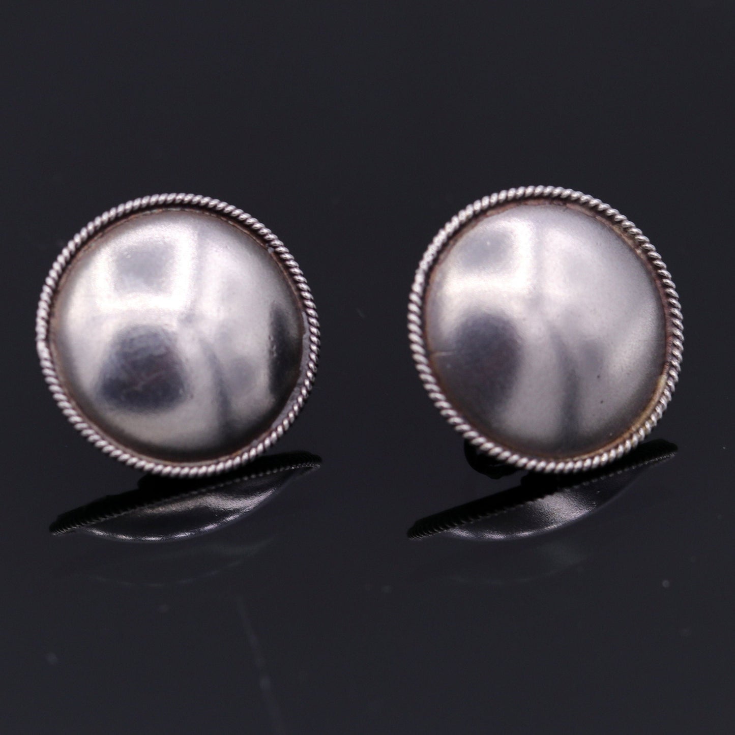 High quality 925 sterling silver plain style handmade round design fabulous Stud earrings tribal jewelry from Rajasthan india s526 - TRIBAL ORNAMENTS