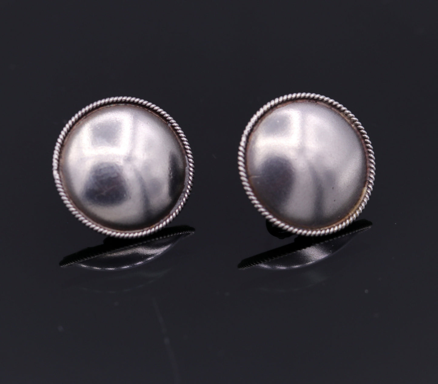 High quality 925 sterling silver plain style handmade round design fabulous Stud earrings tribal jewelry from Rajasthan india  s526 - TRIBAL ORNAMENTS