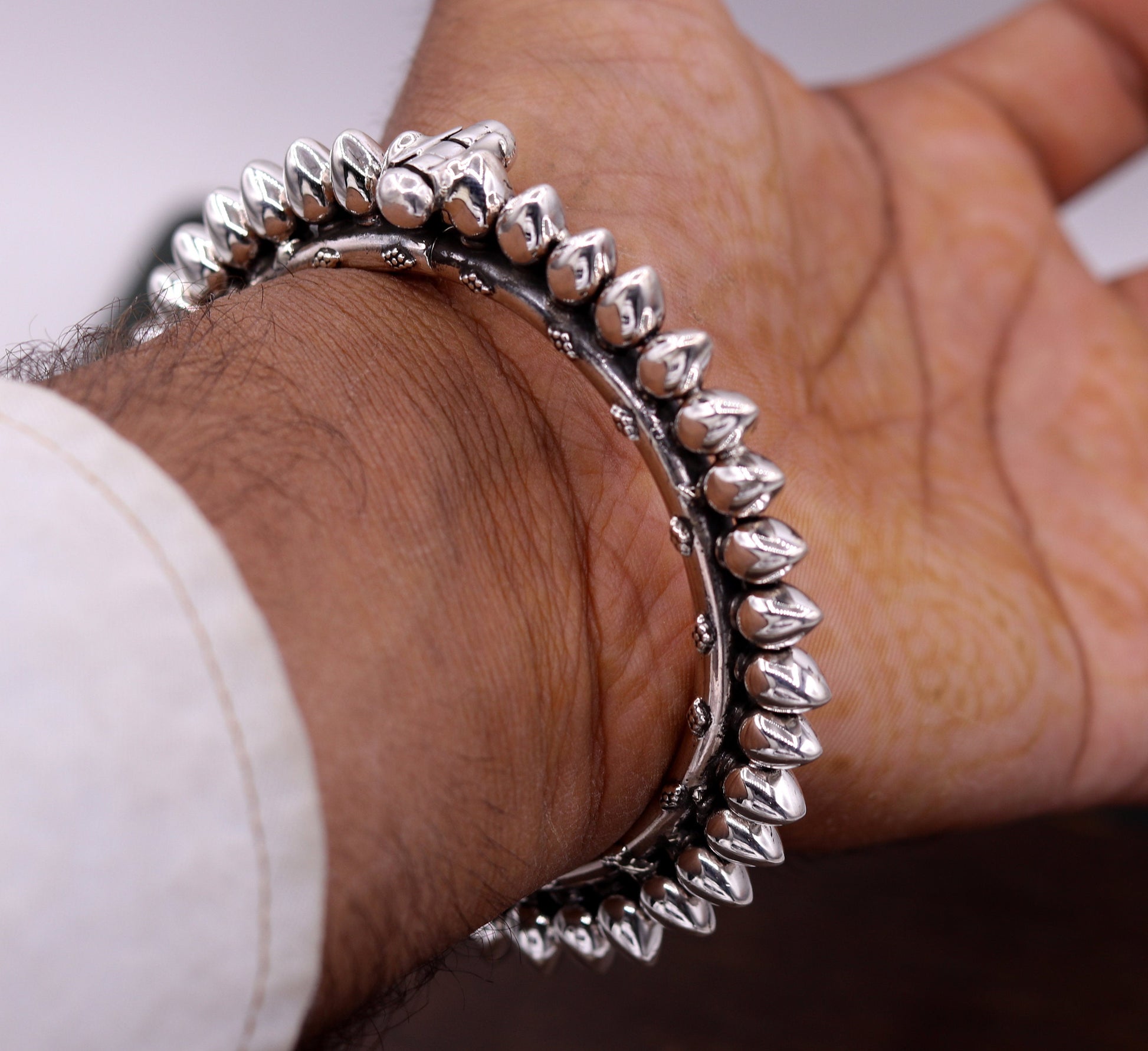 Vintage stylish  925 sterling silver handmade gorgeous tribal bangle bracelet kada tribal wedding jewelry nsk159 - TRIBAL ORNAMENTS