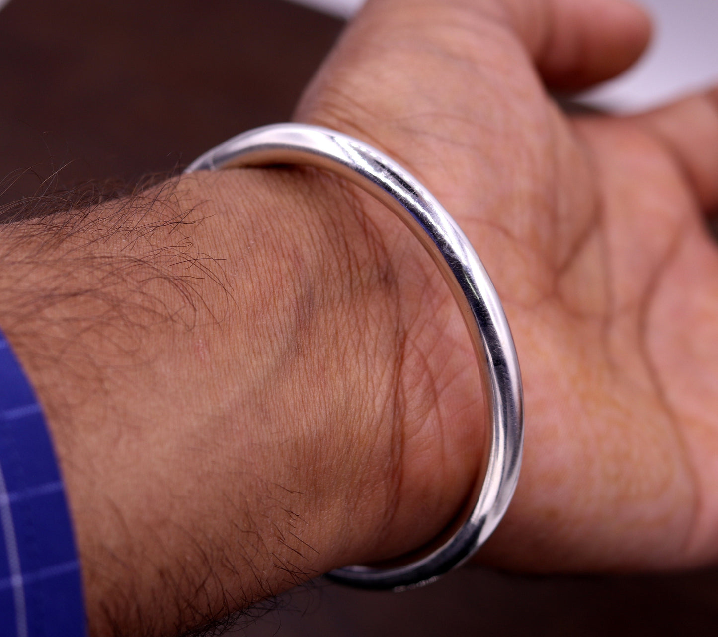 Amazing 925 sterling silver handmade fabulous round shape bright shining unisex bangle bracelet excellent gifting jewelry from india nssk348 - TRIBAL ORNAMENTS