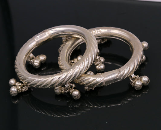 Vintage antique design handmade Sterling silver baby bangle bracelet kada with hanging noisy bells fabulous gifting jewelry from india ba47 - TRIBAL ORNAMENTS