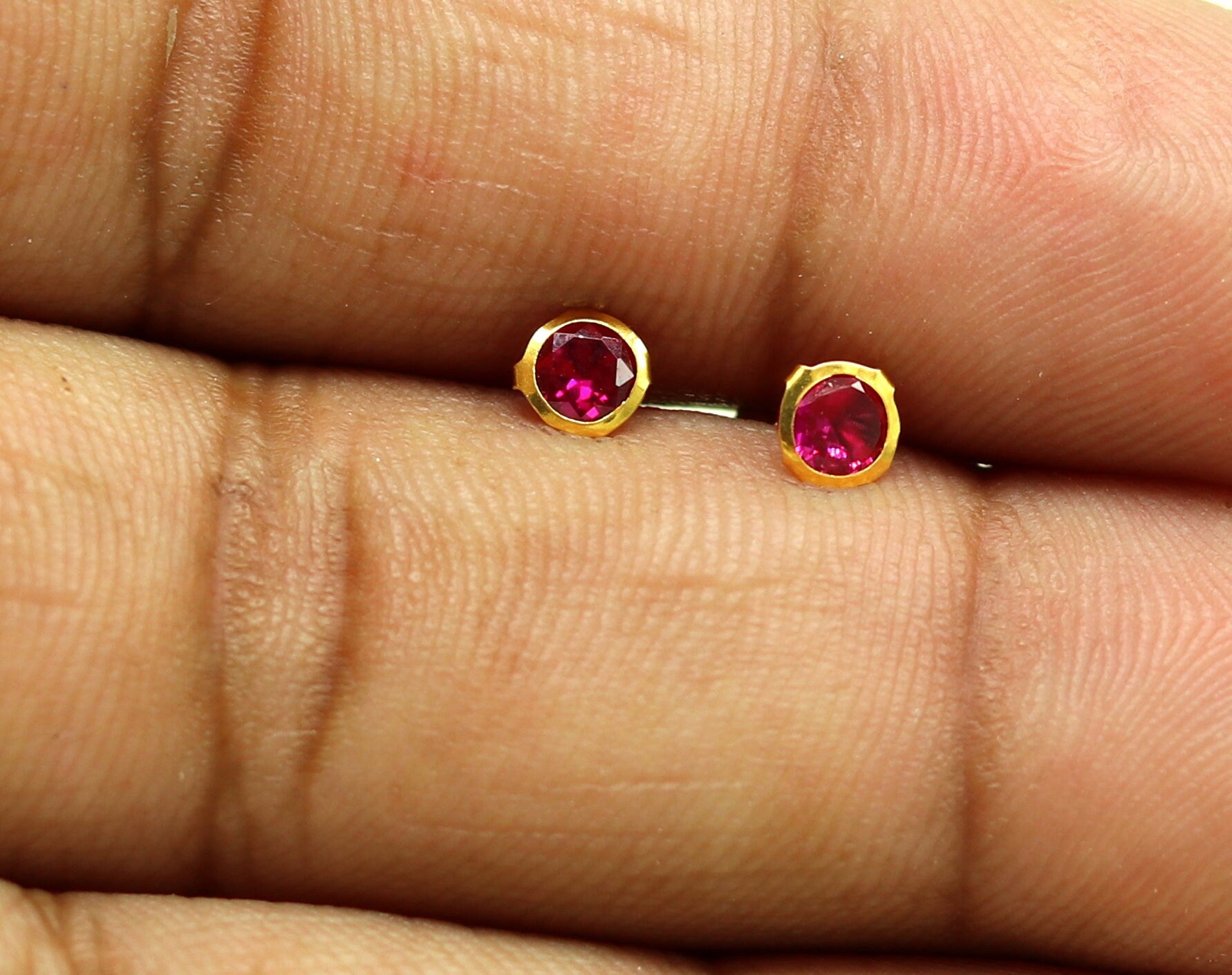 4mm 18k yellow gold handmade fabulous red cubic zircon stone excellent antique vintage design stud earrings pair unisex jewelry er114 - TRIBAL ORNAMENTS