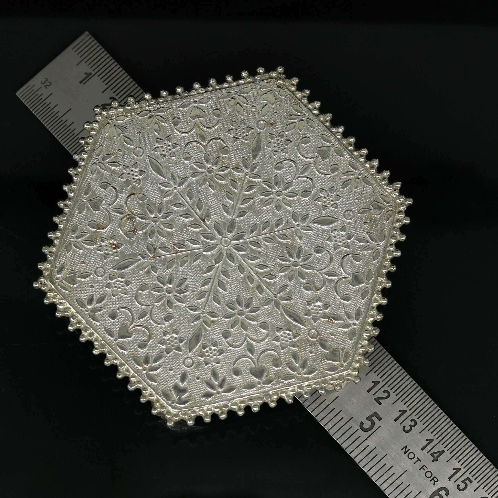 Sterling silver handmade solid silver gorgeous silver handcrafted customize mini table/bazot, excellent home puja utensils temple art nsv83 - TRIBAL ORNAMENTS