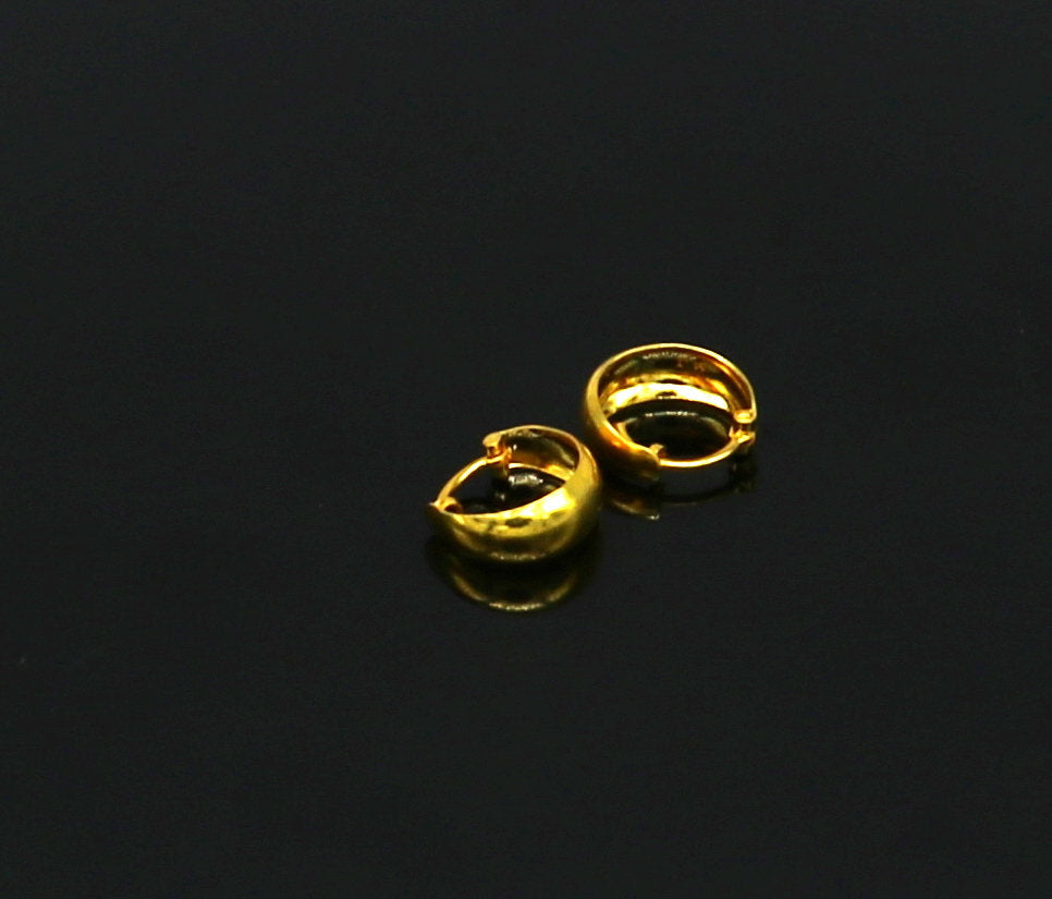 18kt yellow fine gold handmade customized hoops earring, excellent brides made clip on earring, Huggie Hoop Earrings jewelry ho65 - TRIBAL ORNAMENTS