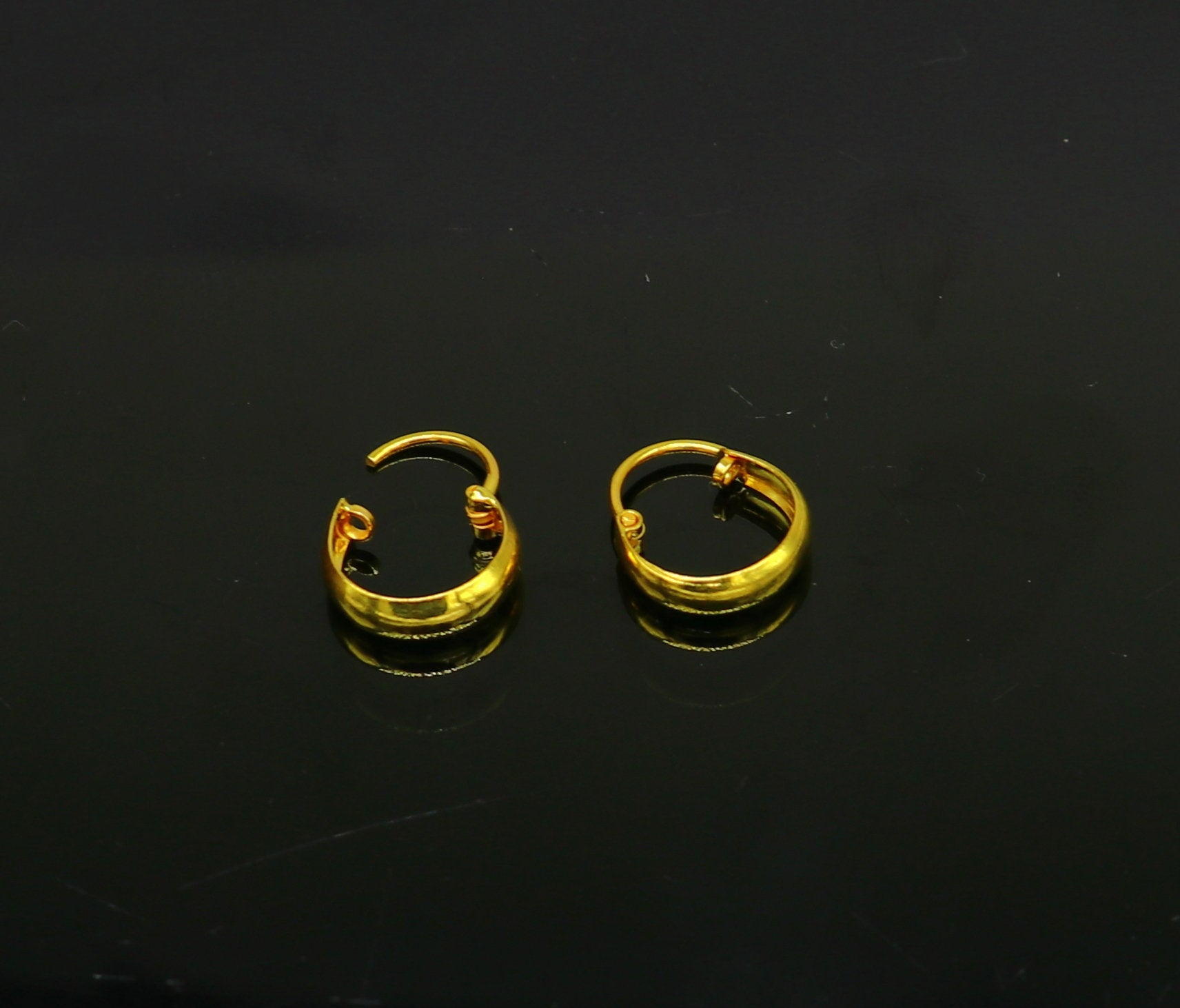 18kt yellow fine gold handmade customized hoops earring, excellent brides made clip on earring, Huggie Hoop Earrings jewelry ho67 - TRIBAL ORNAMENTS