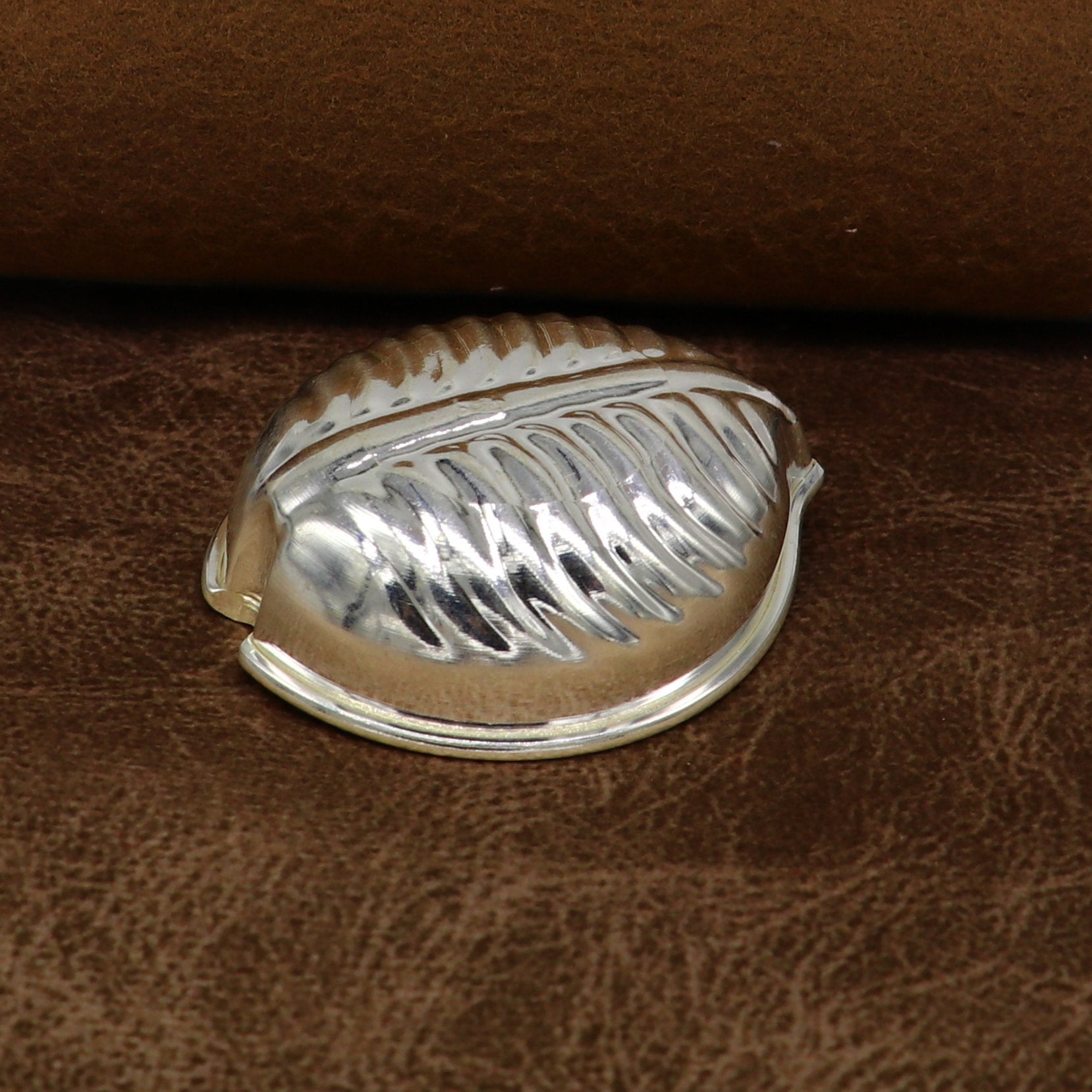 925 sterling silver handcrafted design tilak bowl, sindur bowl, kesar chandan, saffron sandal bowl, puja utensils, home temple article su175 - TRIBAL ORNAMENTS