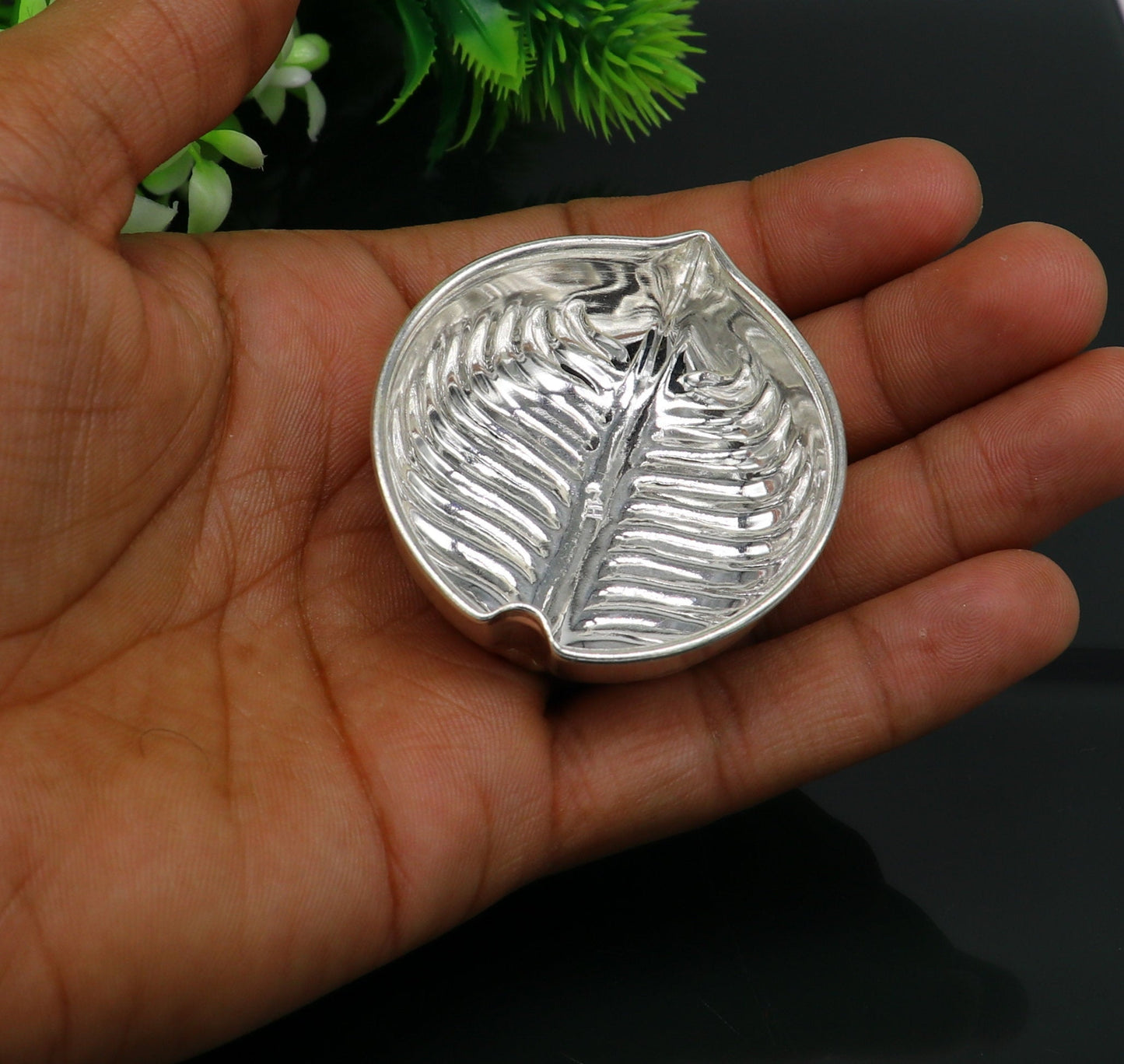 925 sterling silver handcrafted design tilak bowl, sindur bowl, kesar chandan, saffron sandal bowl, puja utensils, baby feeder article su176 - TRIBAL ORNAMENTS