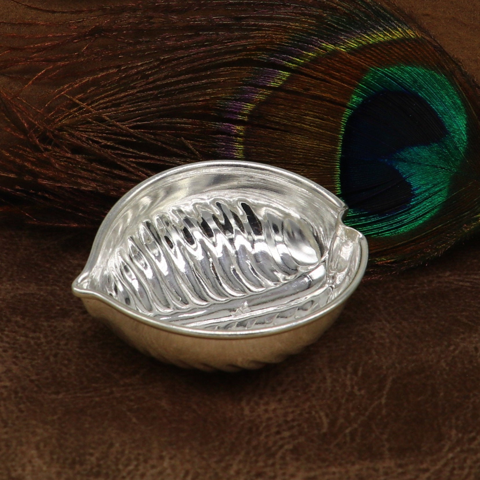 925 sterling silver handcrafted design tilak bowl, sindur bowl, kesar chandan, saffron sandal bowl, puja utensils, baby feeder article su176 - TRIBAL ORNAMENTS