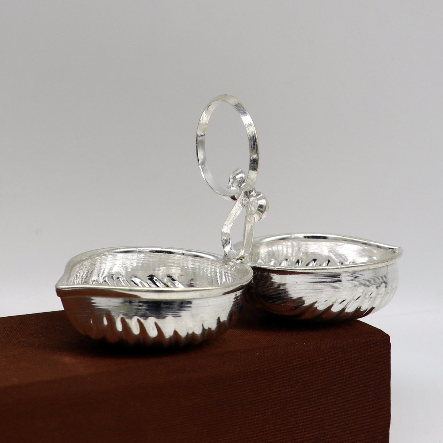 Handmade pure 925 sterling silver gorgeous leaf design stylish tilak combo mini bowl, tilak patra, puja utensils, temple article su180 - TRIBAL ORNAMENTS